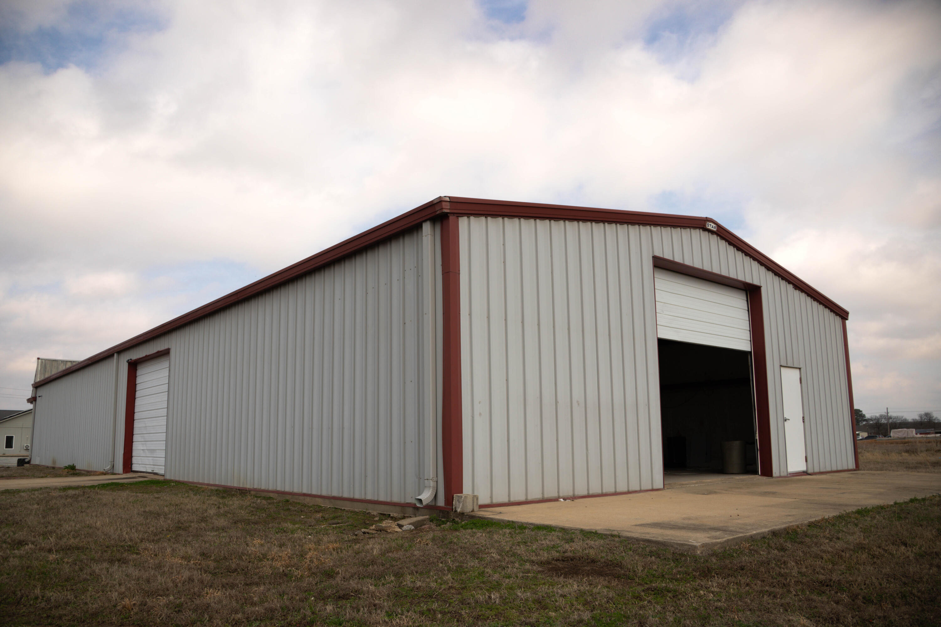 1431 Commerce Drive Property Photo 3