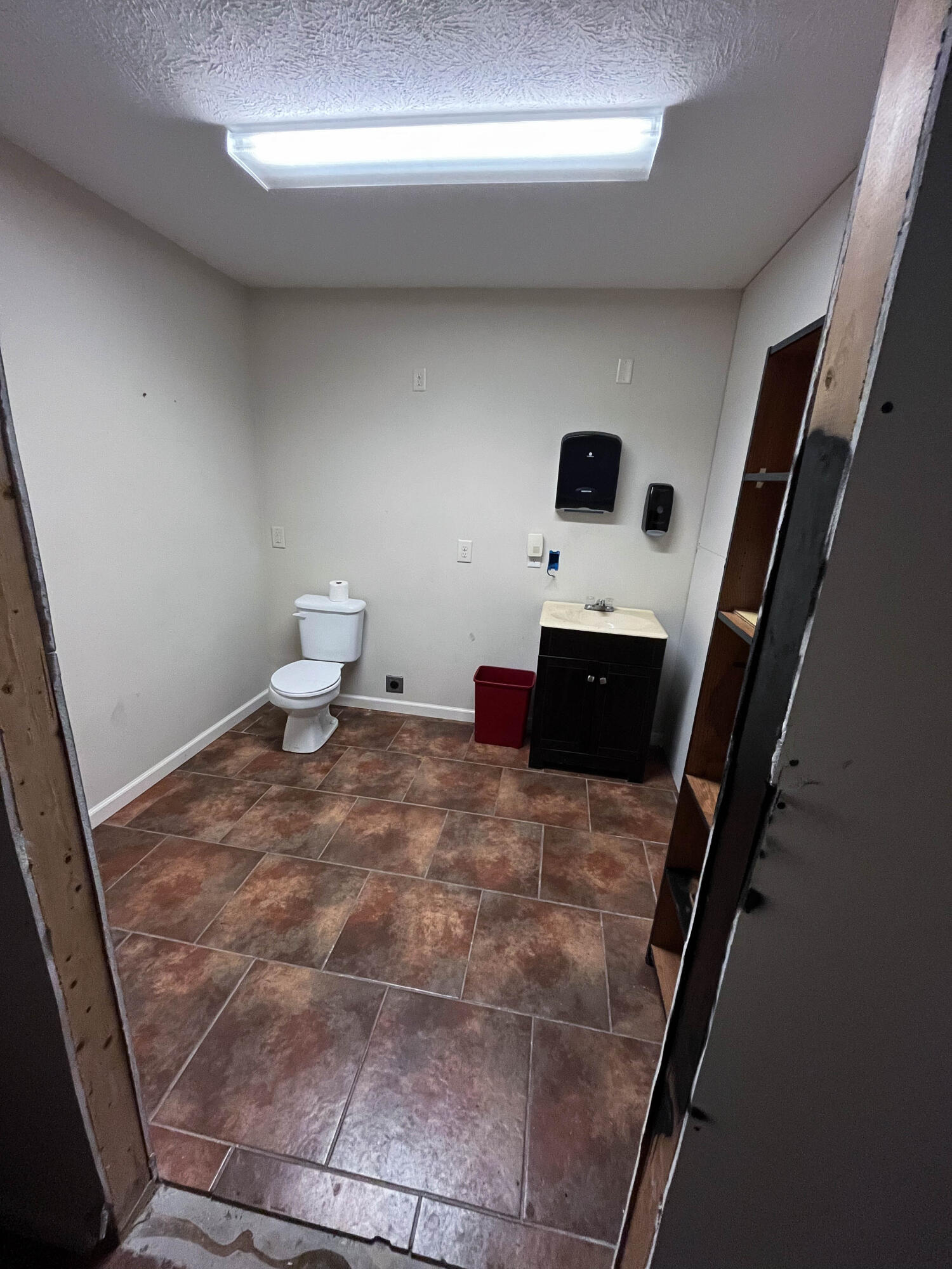 1431 Commerce Drive Property Photo 7