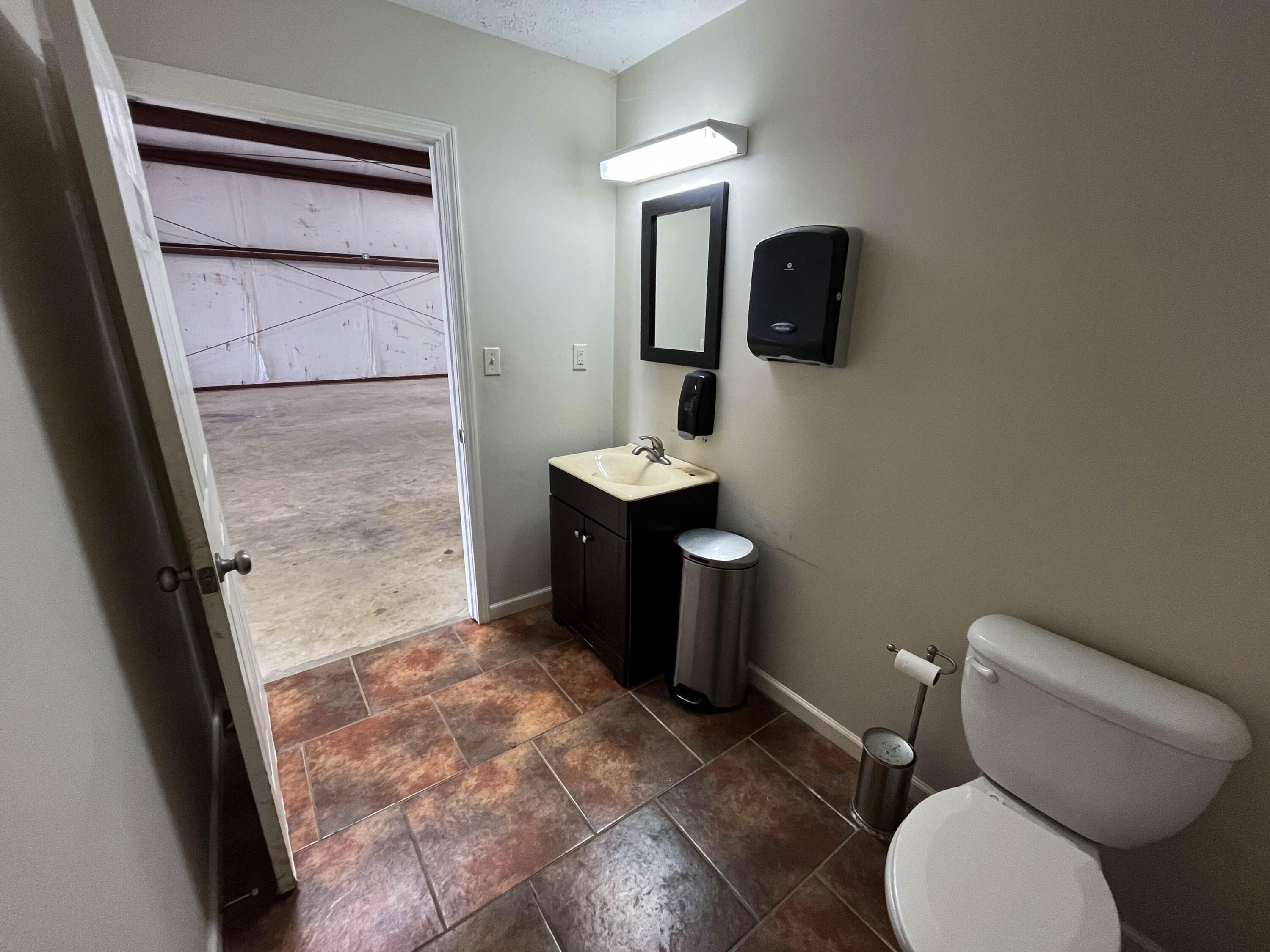 1431 Commerce Drive Property Photo 11