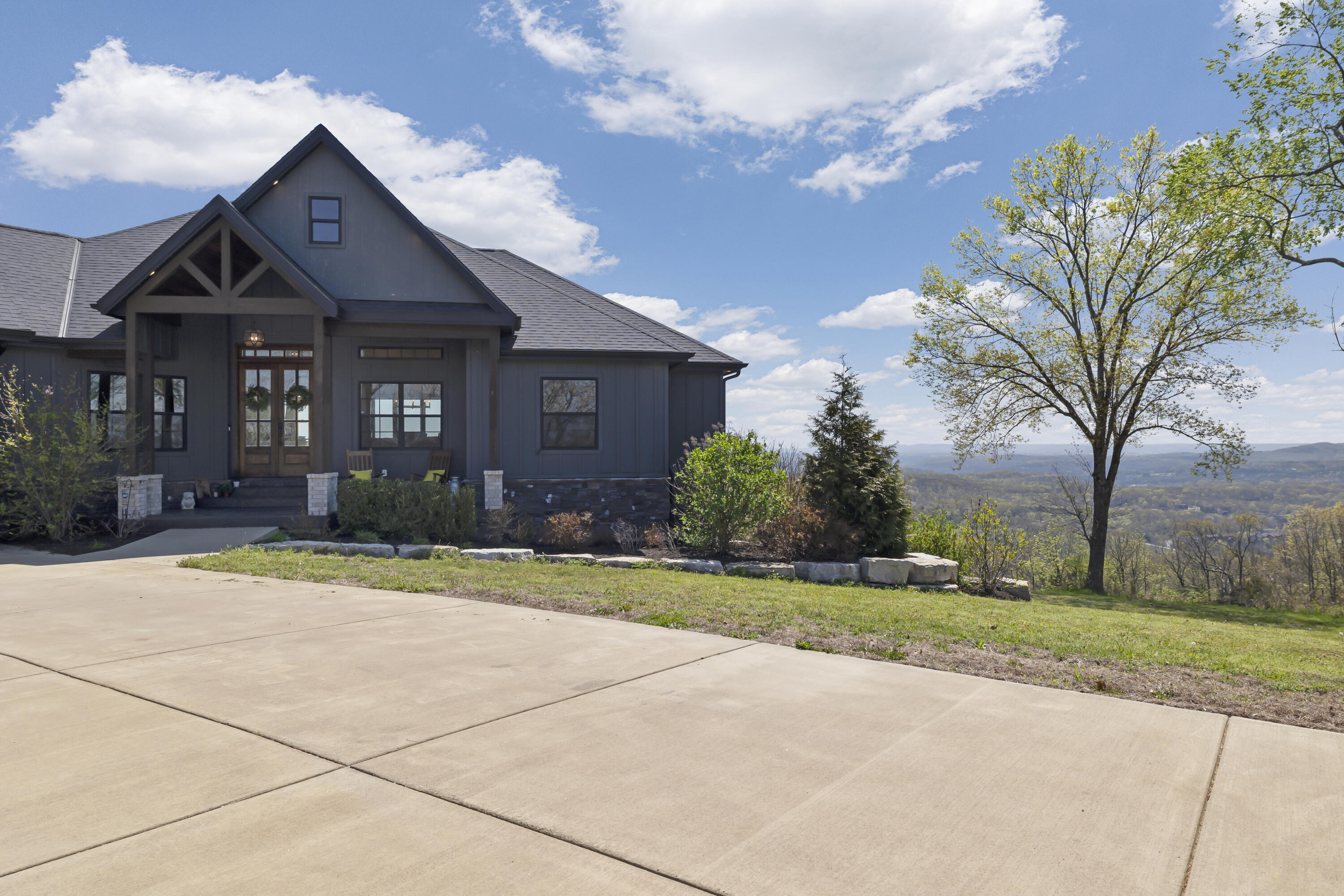 226 Chalcedony Court Property Photo 8