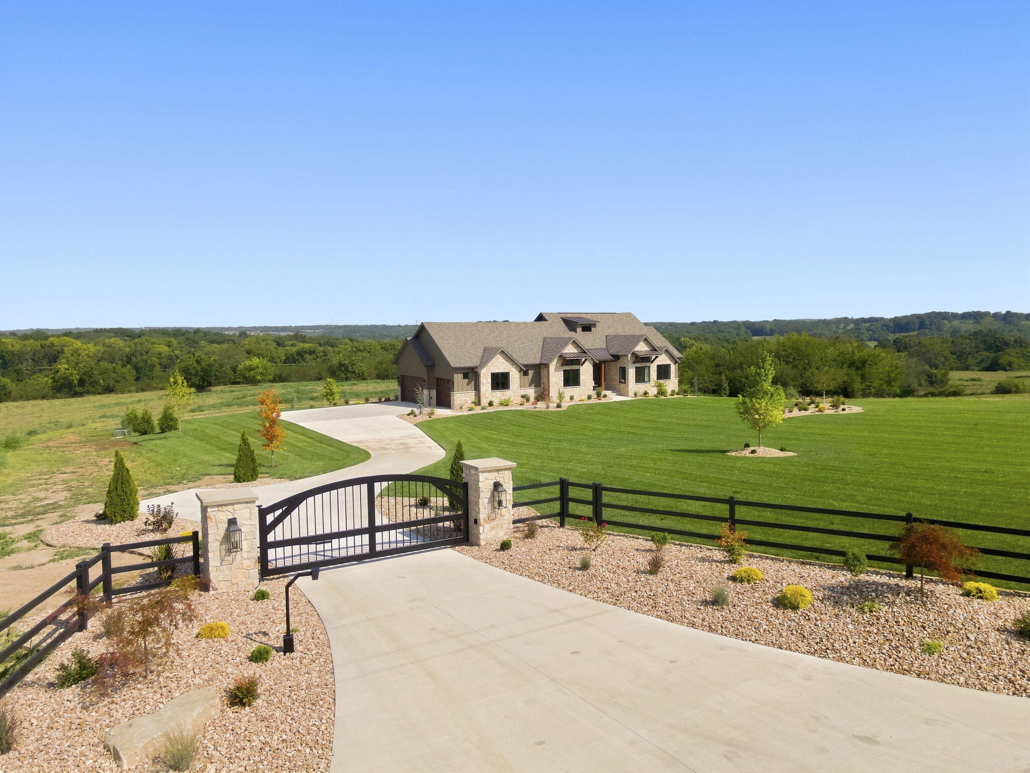 1024 Muskego Road Property Photo 7