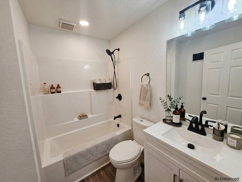 7647 Lawrence 2210 Property Photo 19