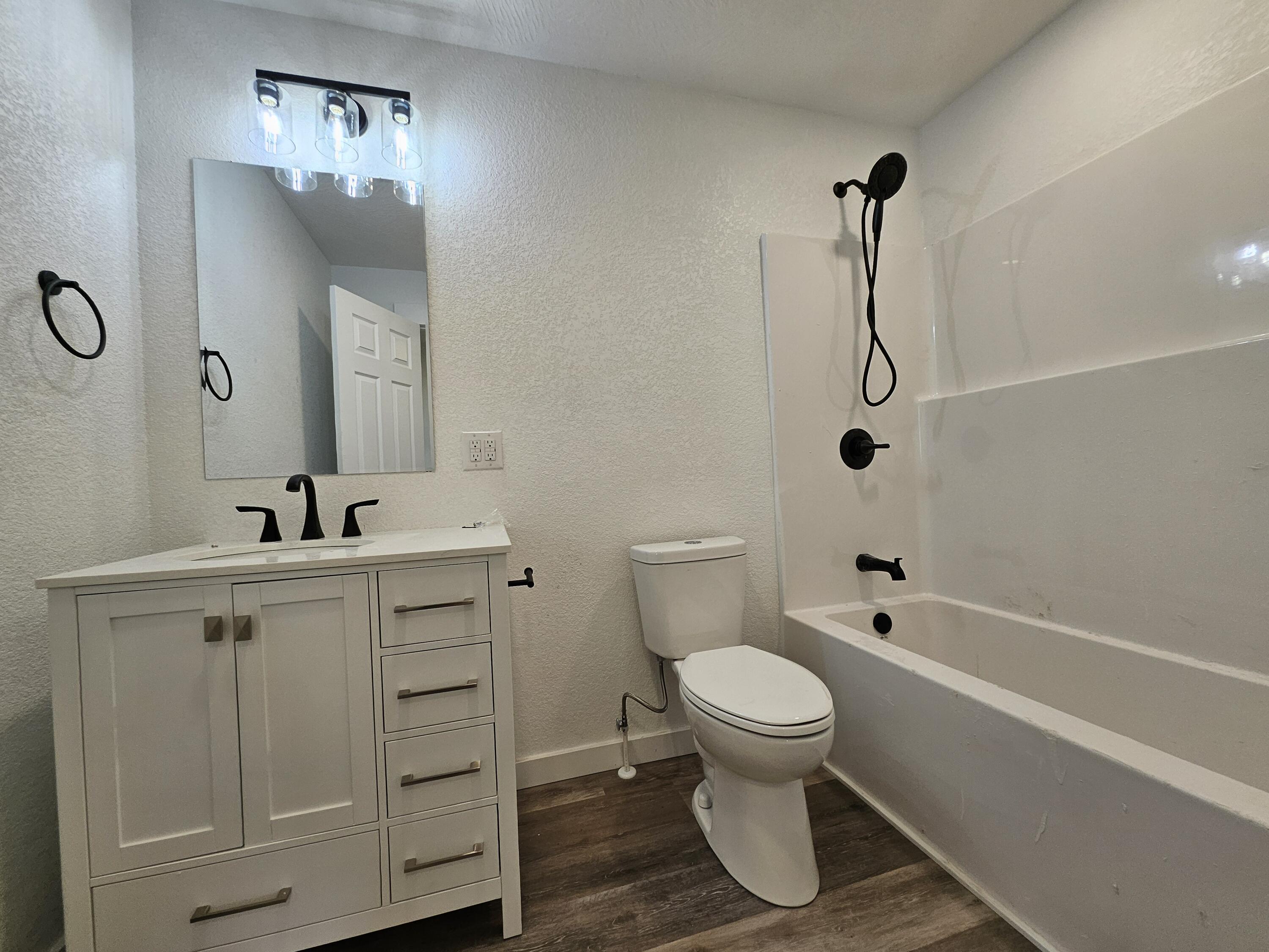 7647 Lawrence 2210 Property Photo 27