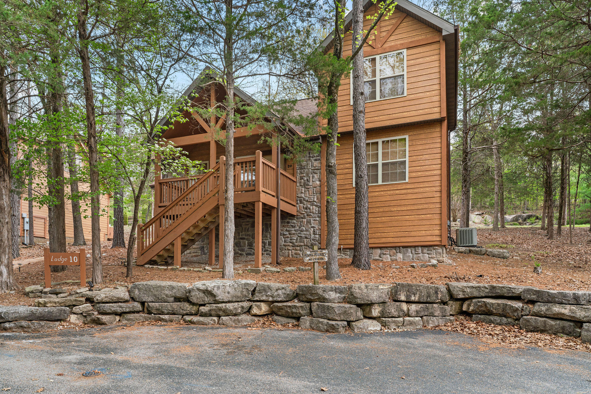 24 Lost Creek Circle Property Photo 2