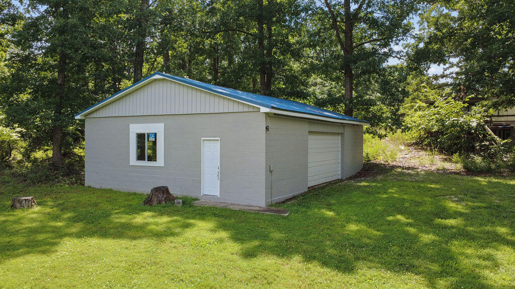 20240 East Highway H Property Photo 6