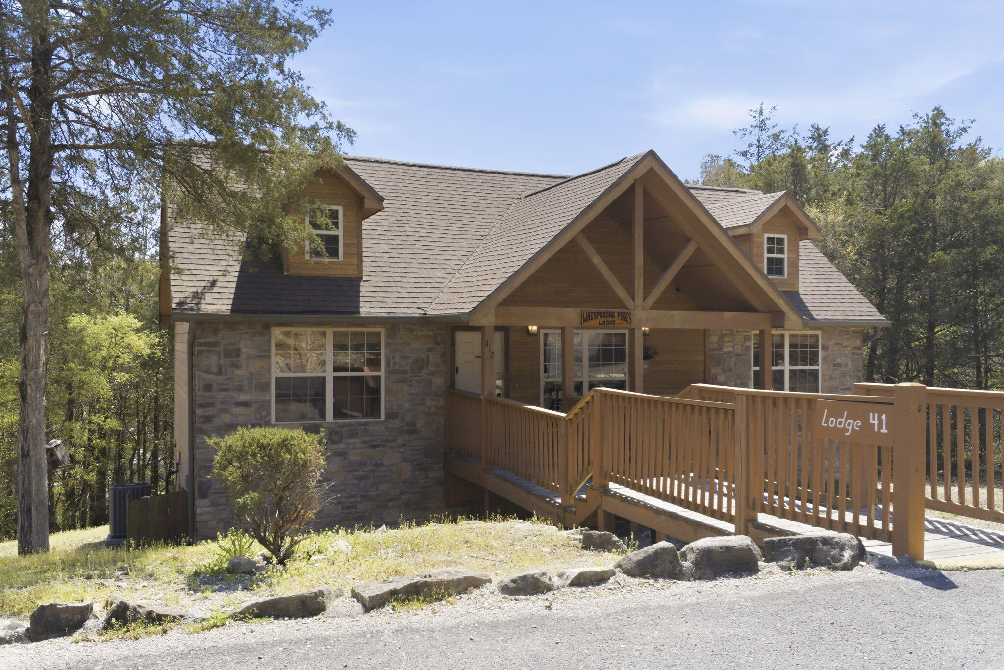 412 Baldknobber Drive Property Photo 1