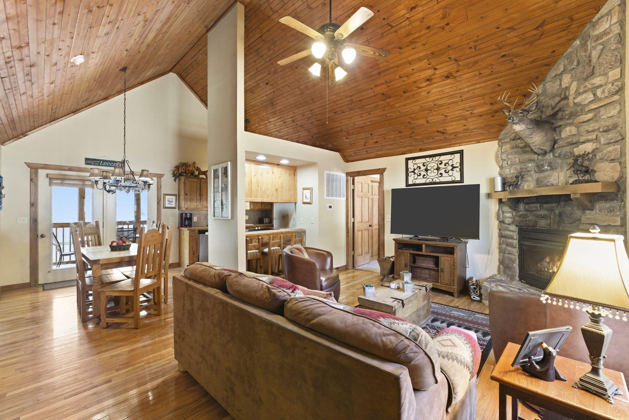 412 Baldknobber Drive Property Photo 6