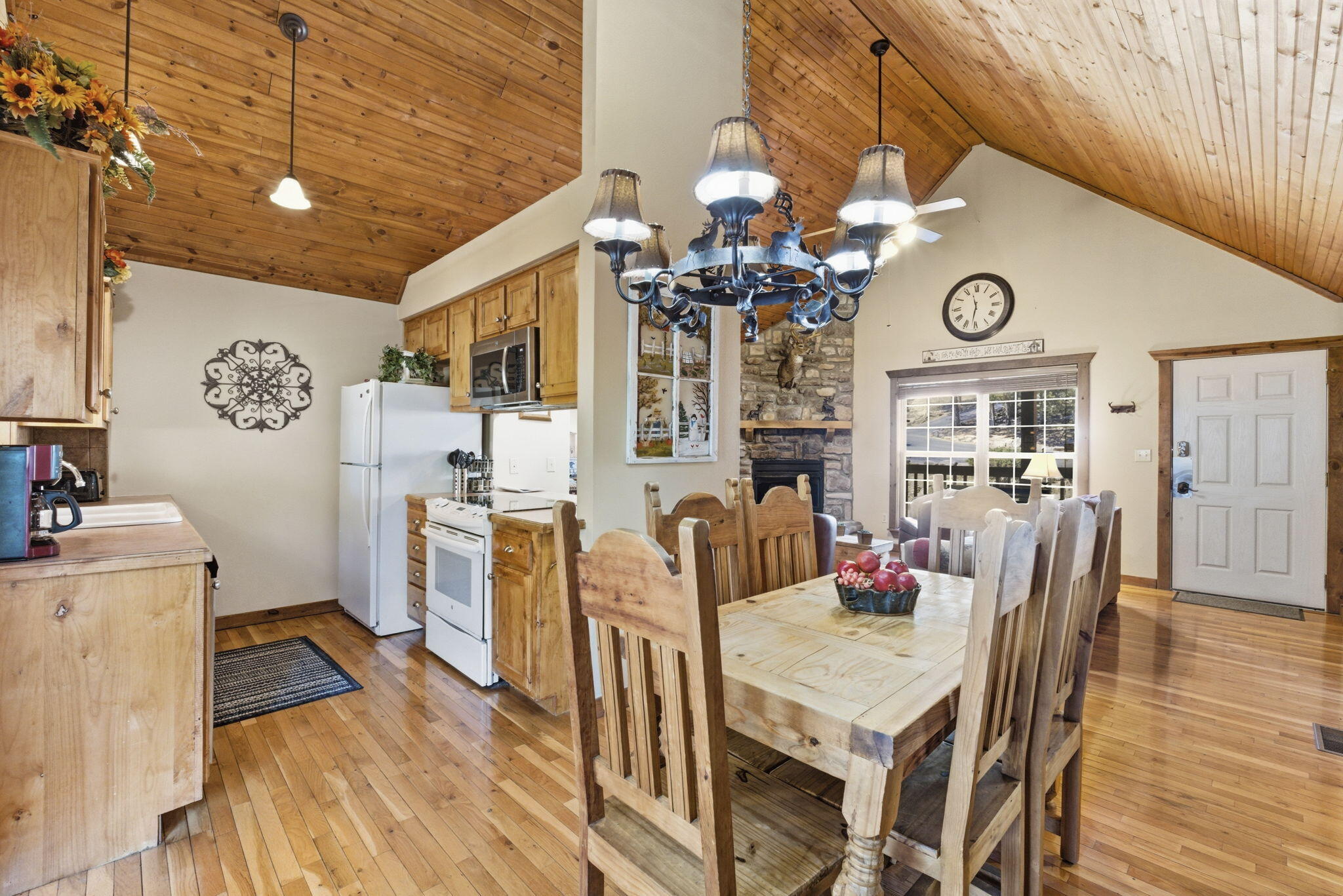 412 Baldknobber Drive Property Photo 7
