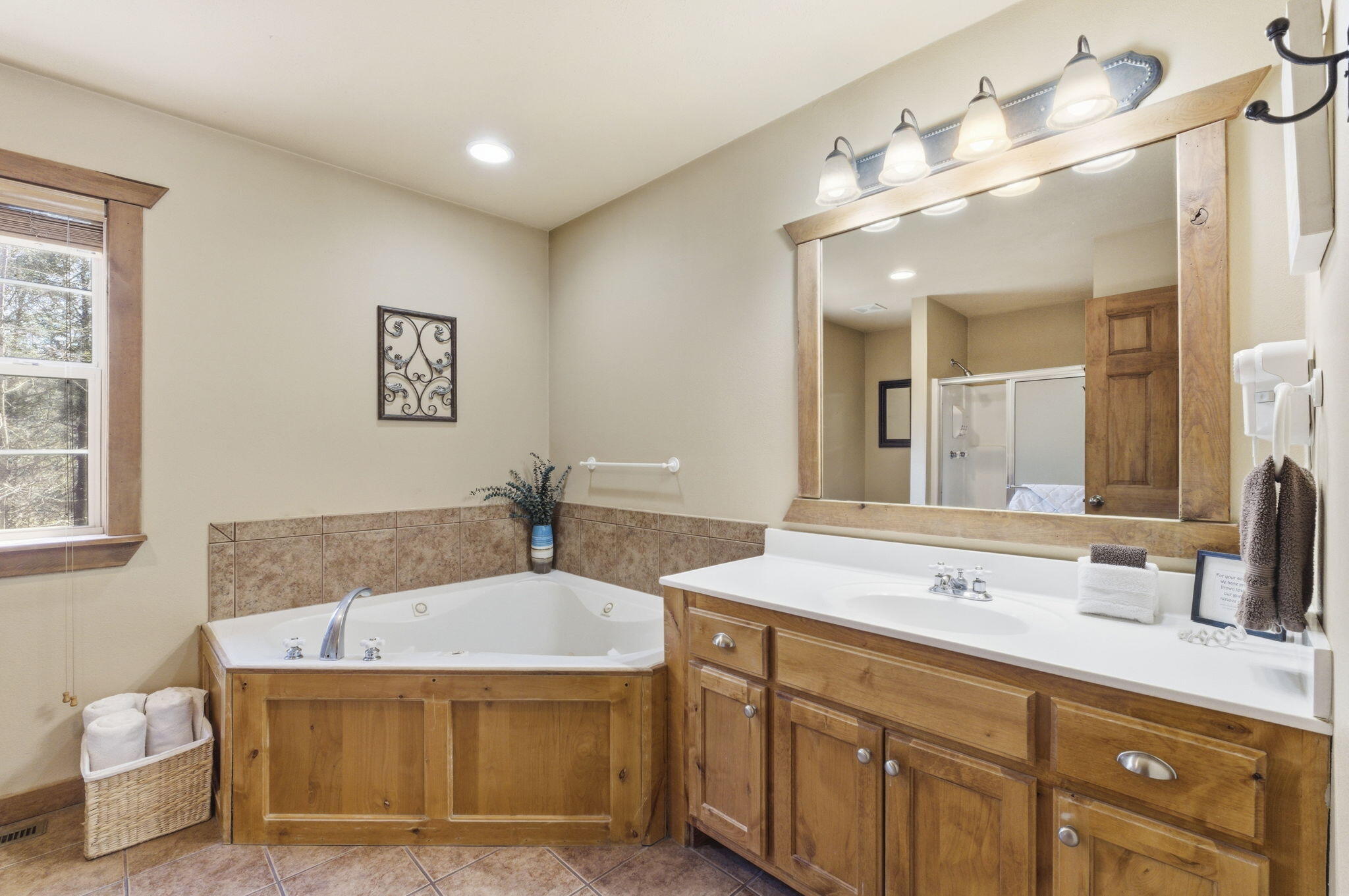 412 Baldknobber Drive Property Photo 12