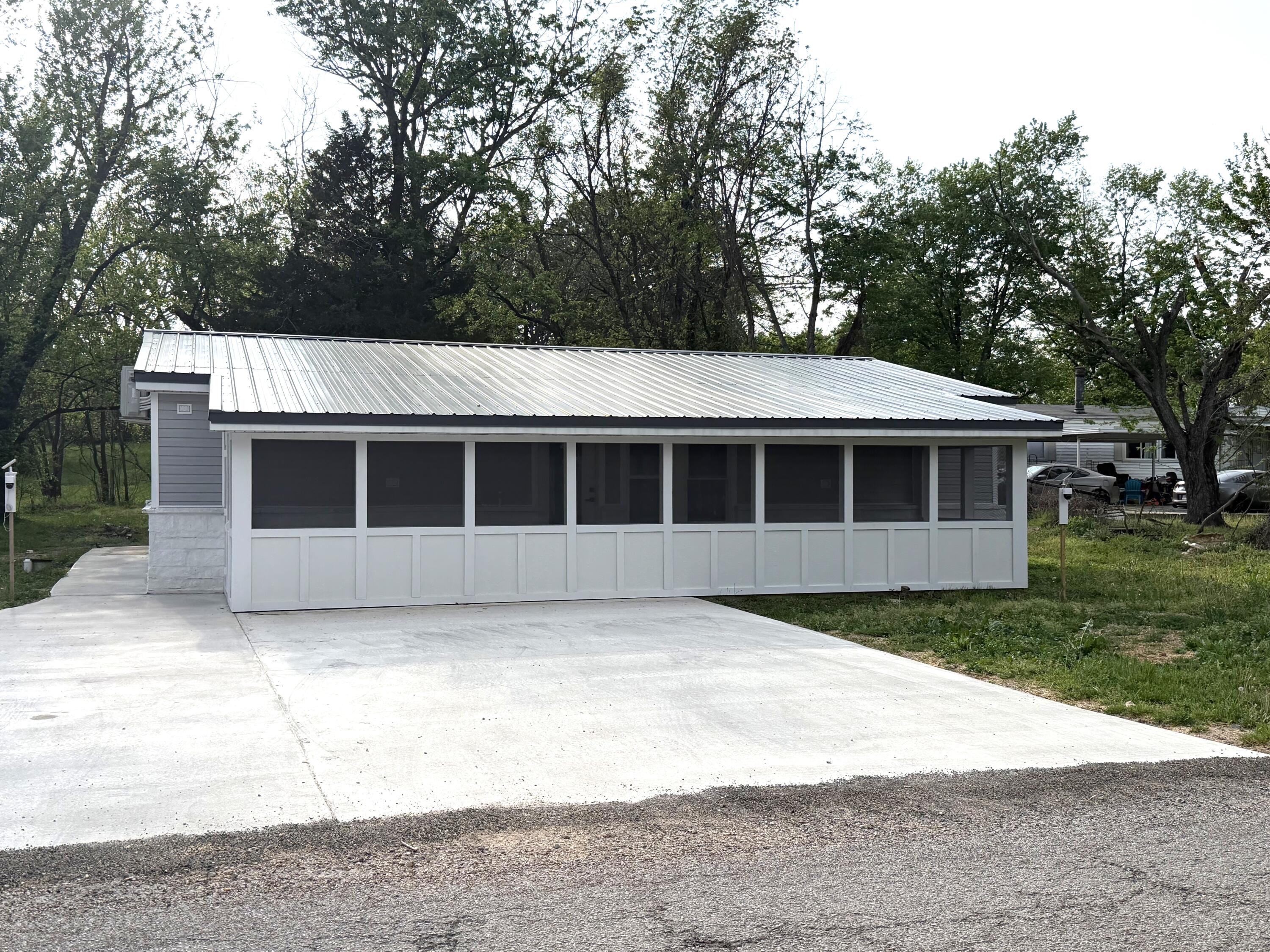 910 North Ash Street Property Photo 21