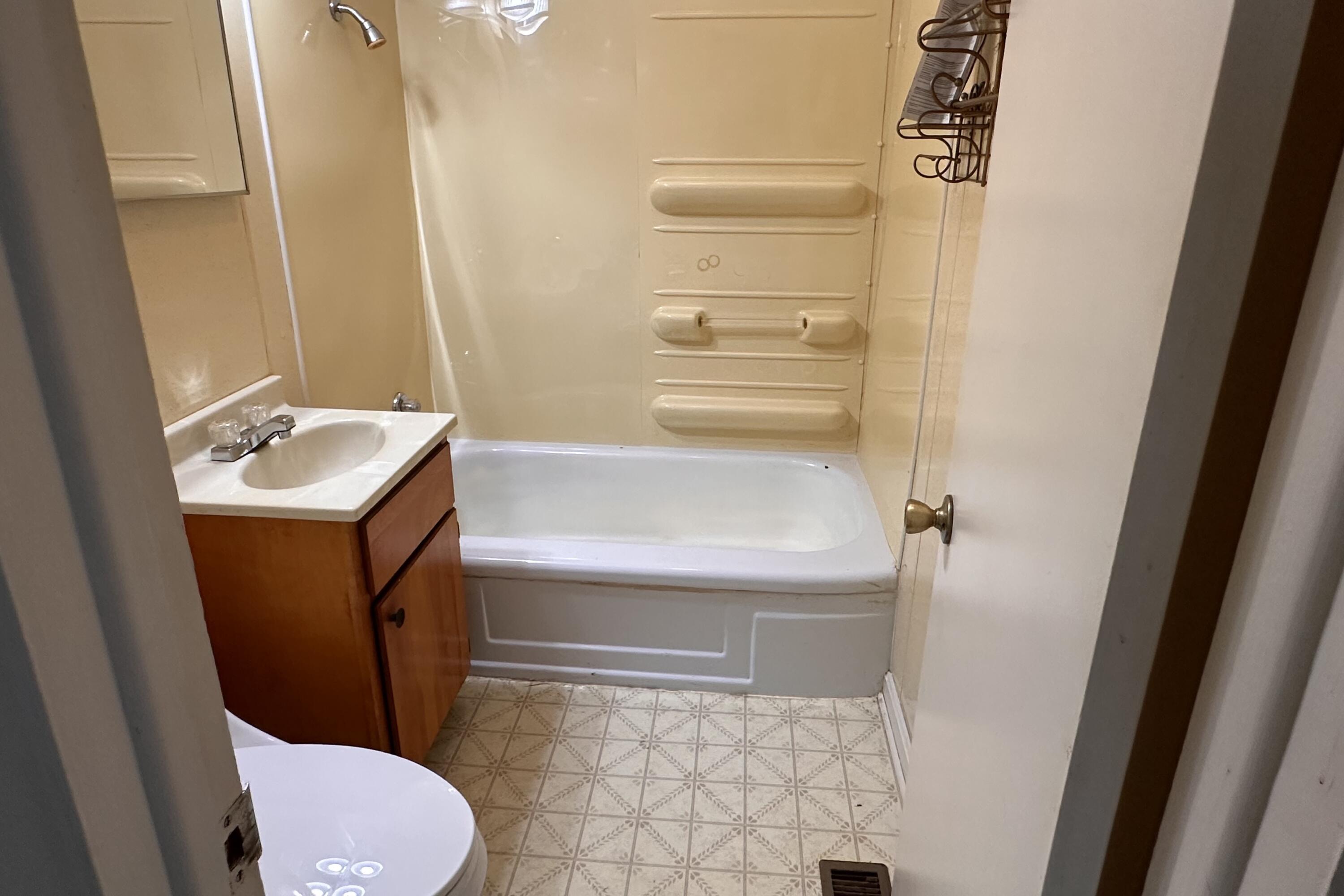 2007 West Water Street Property Photo 7