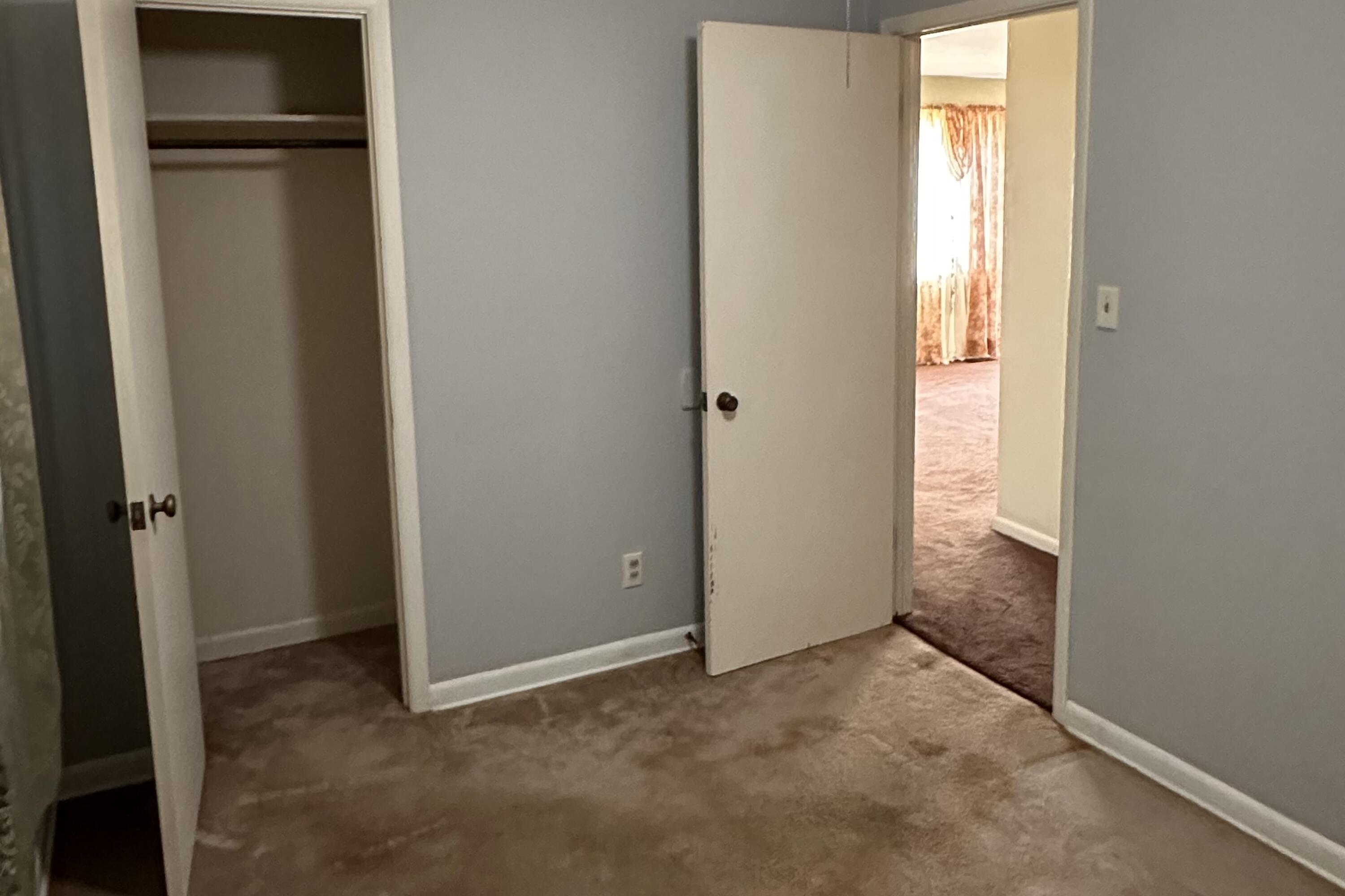 2007 West Water Street Property Photo 10