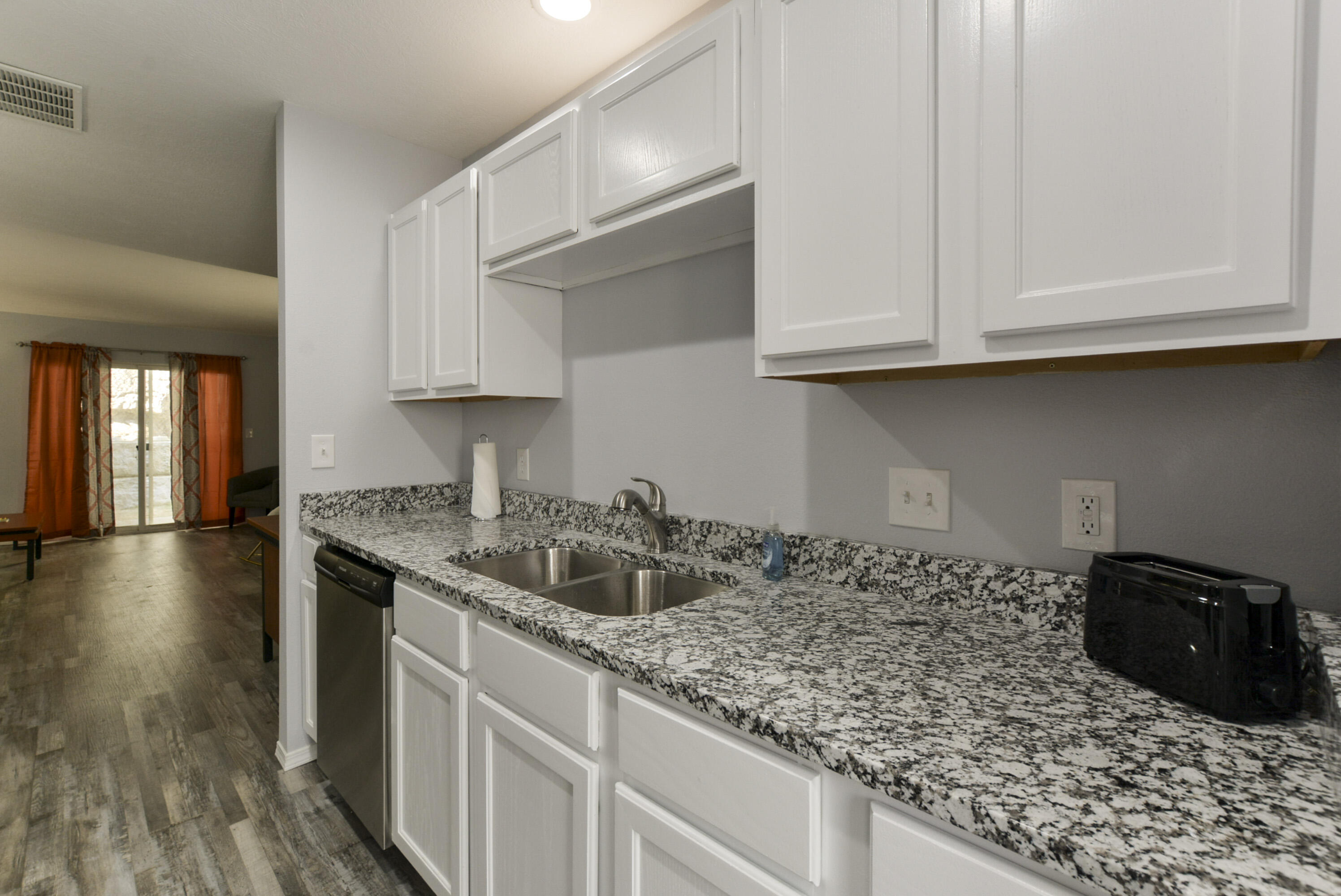 2914 Vineyards Parkway 1-4 Property Photo 14