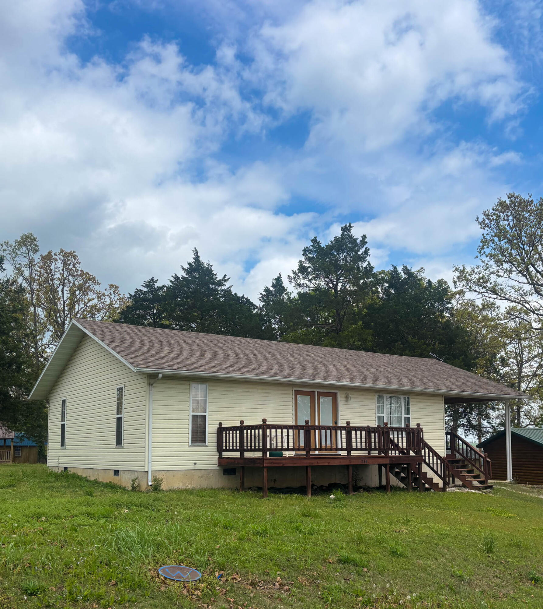 316 Blueridge Drive Property Photo 3