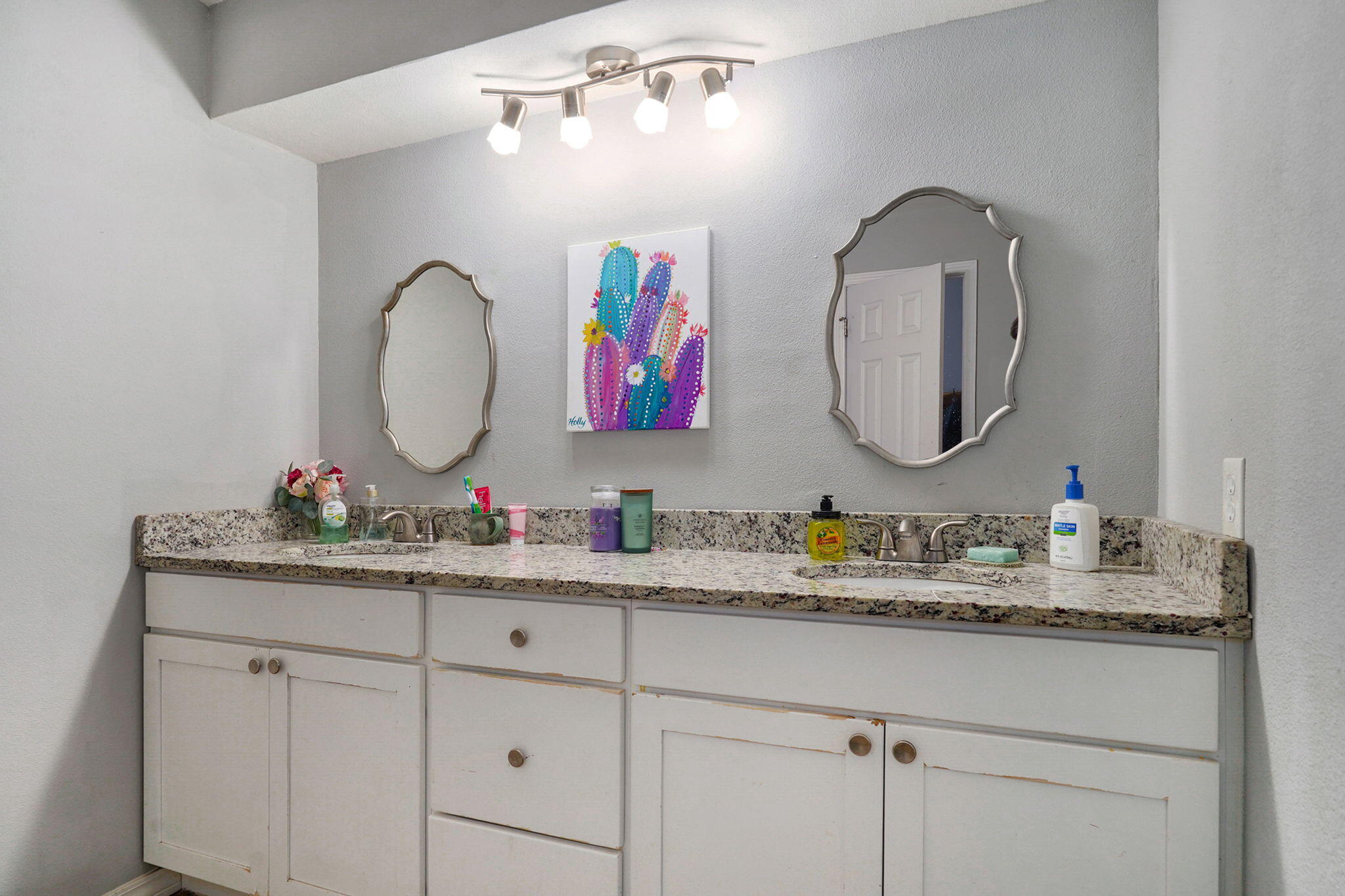 4626 South Ridgecrest Drive Property Photo 7