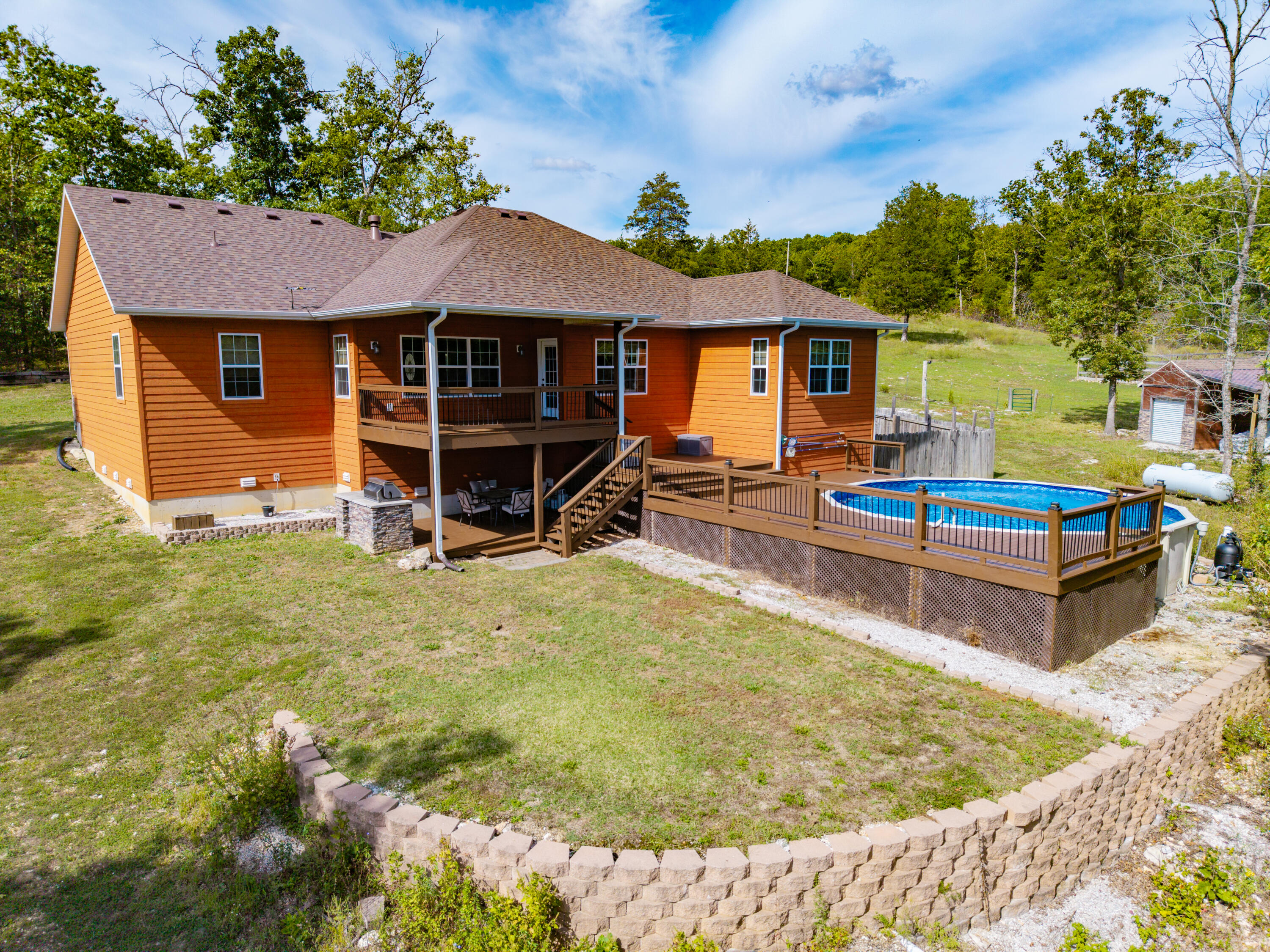 633 East Mountain Drive Property Photo 8