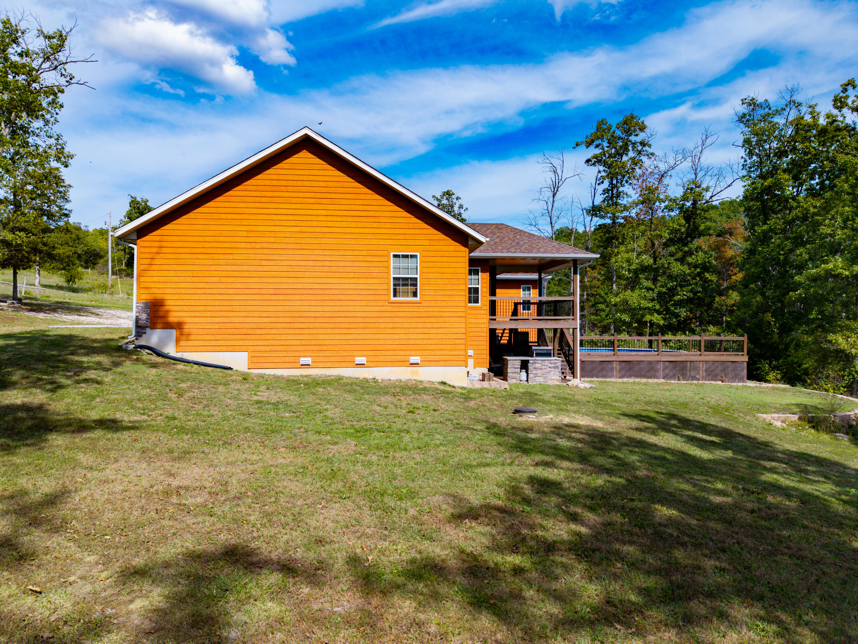 633 East Mountain Drive Property Photo 9