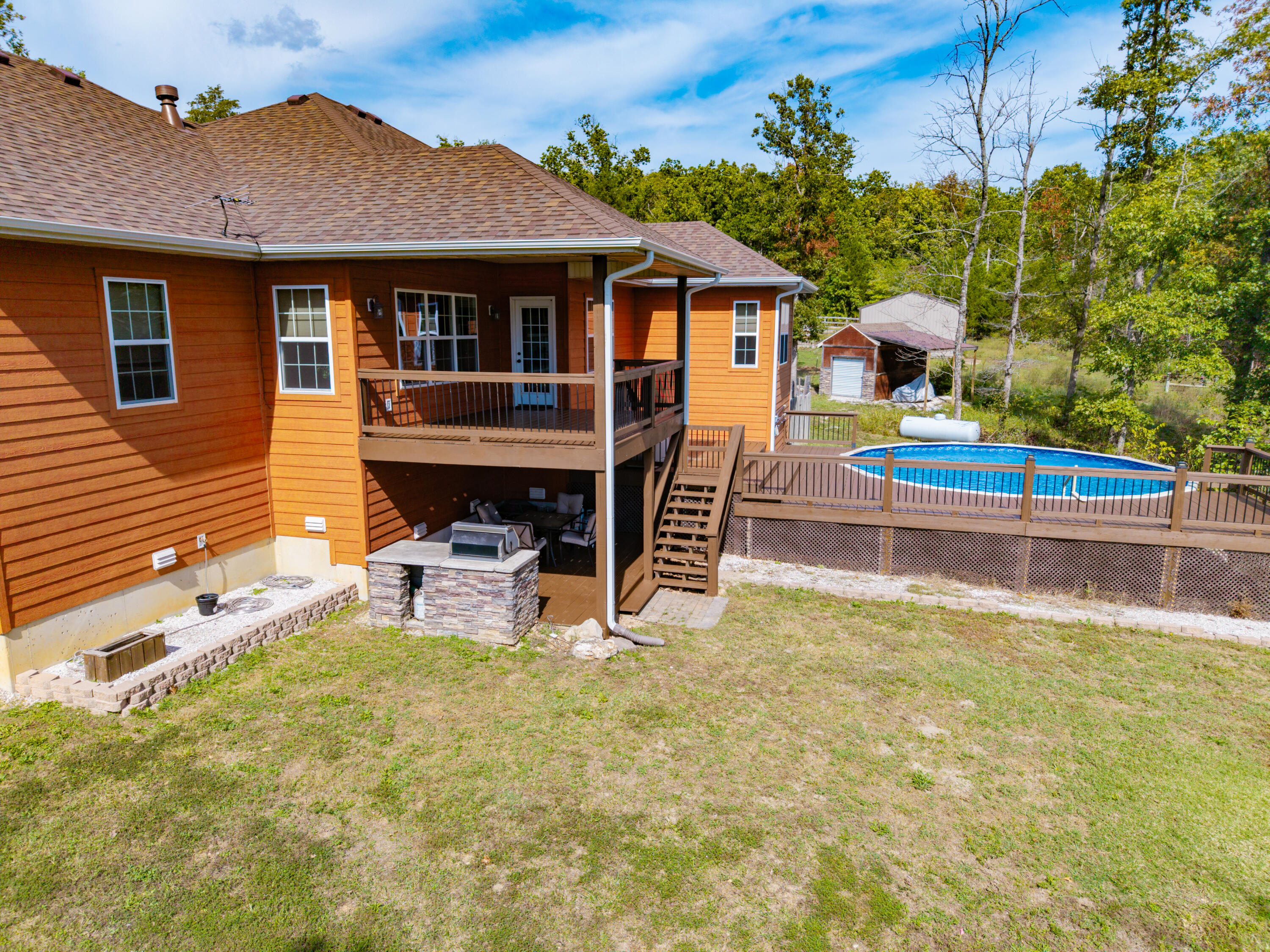 633 East Mountain Drive Property Photo 11