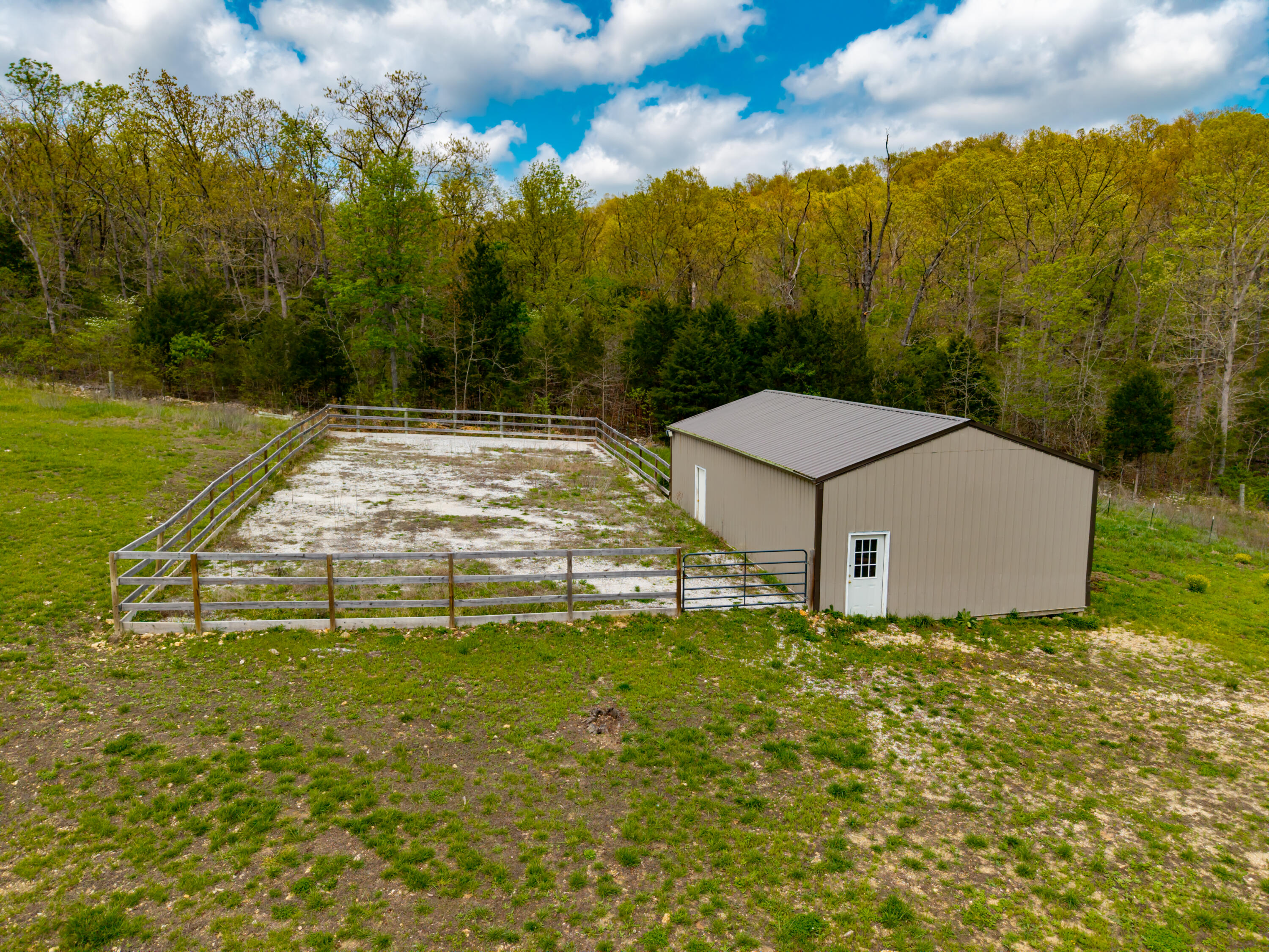 633 East Mountain Drive Property Photo 15