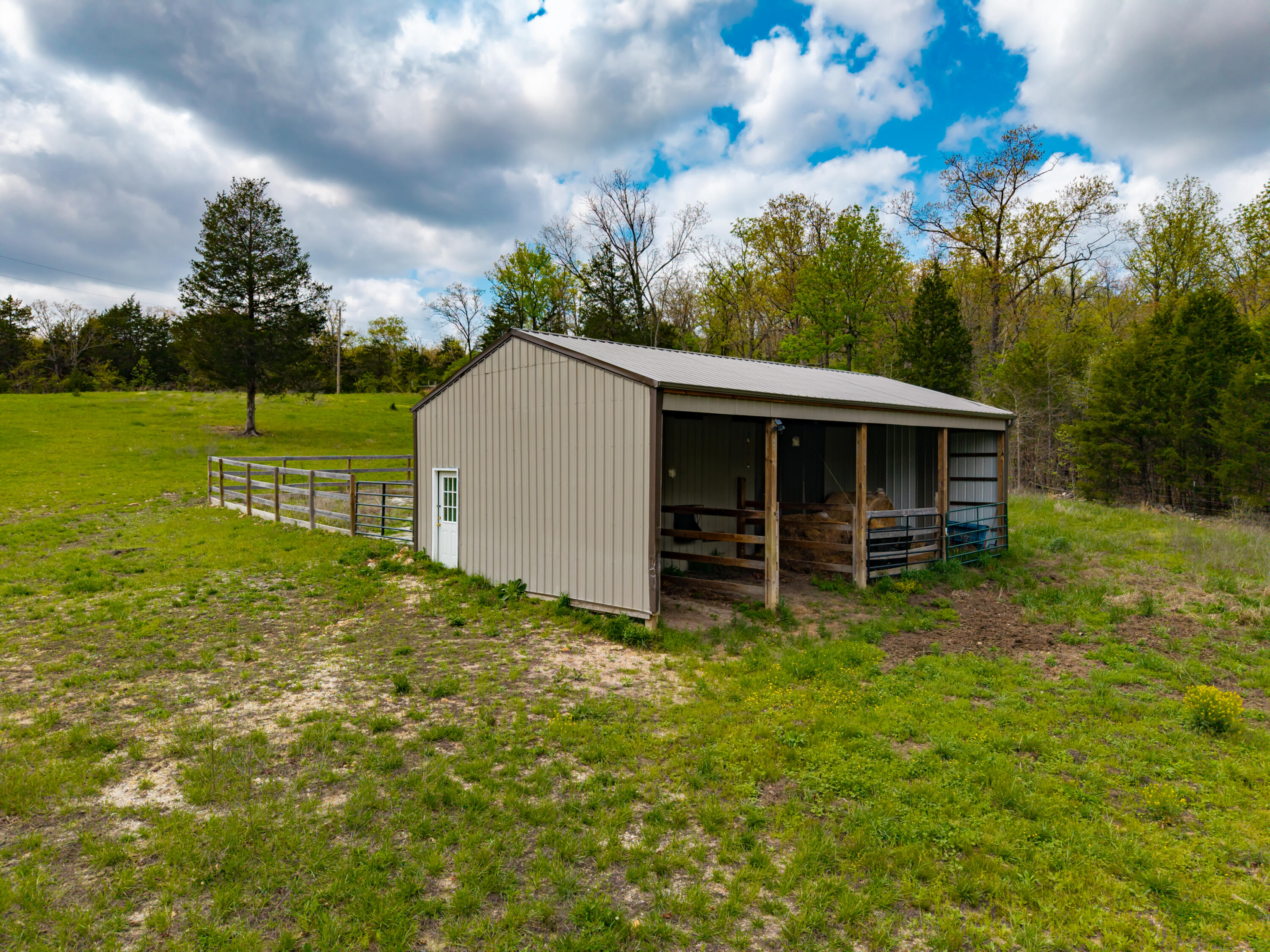 633 East Mountain Drive Property Photo 17
