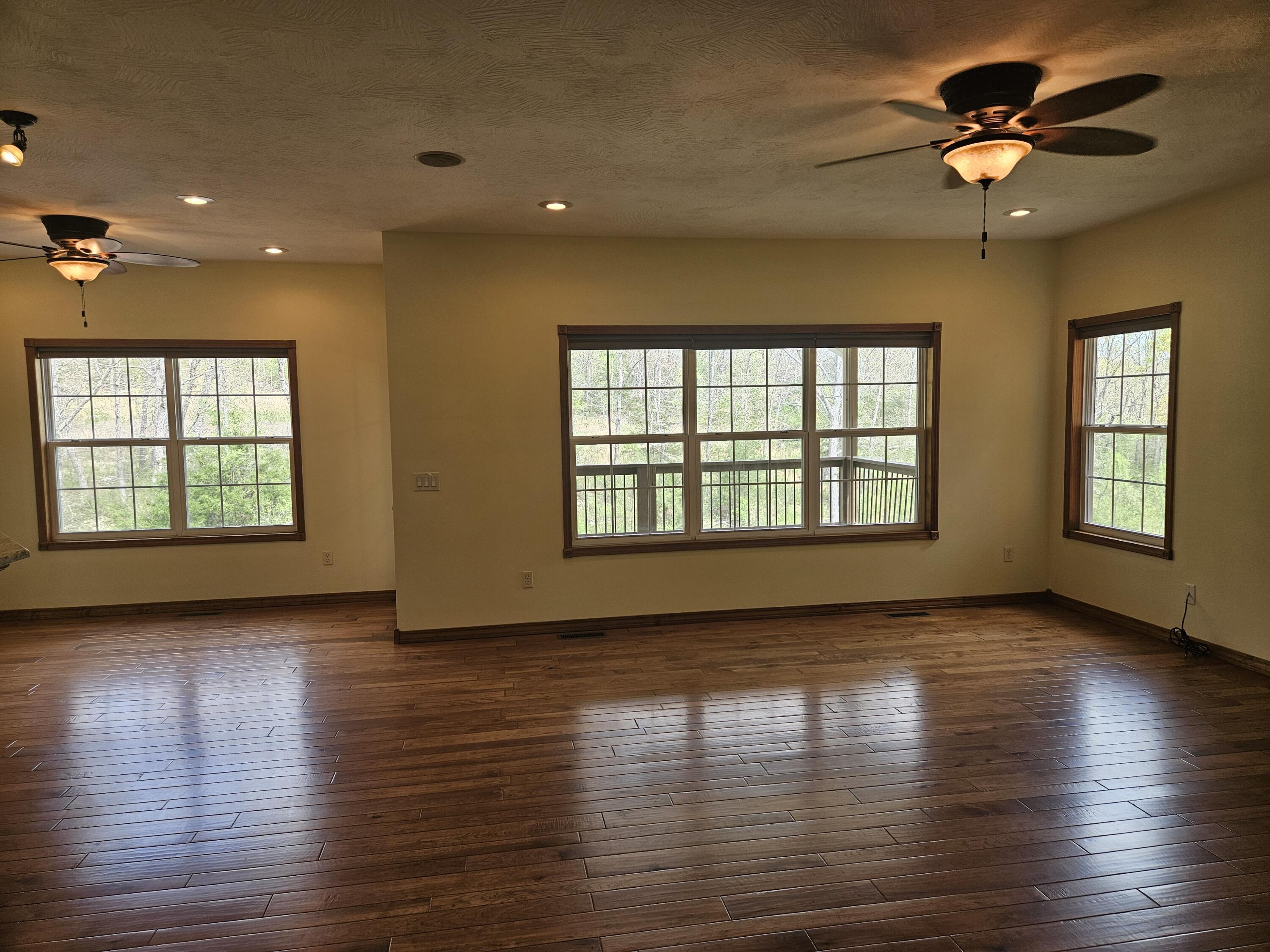 633 East Mountain Drive Property Photo 28