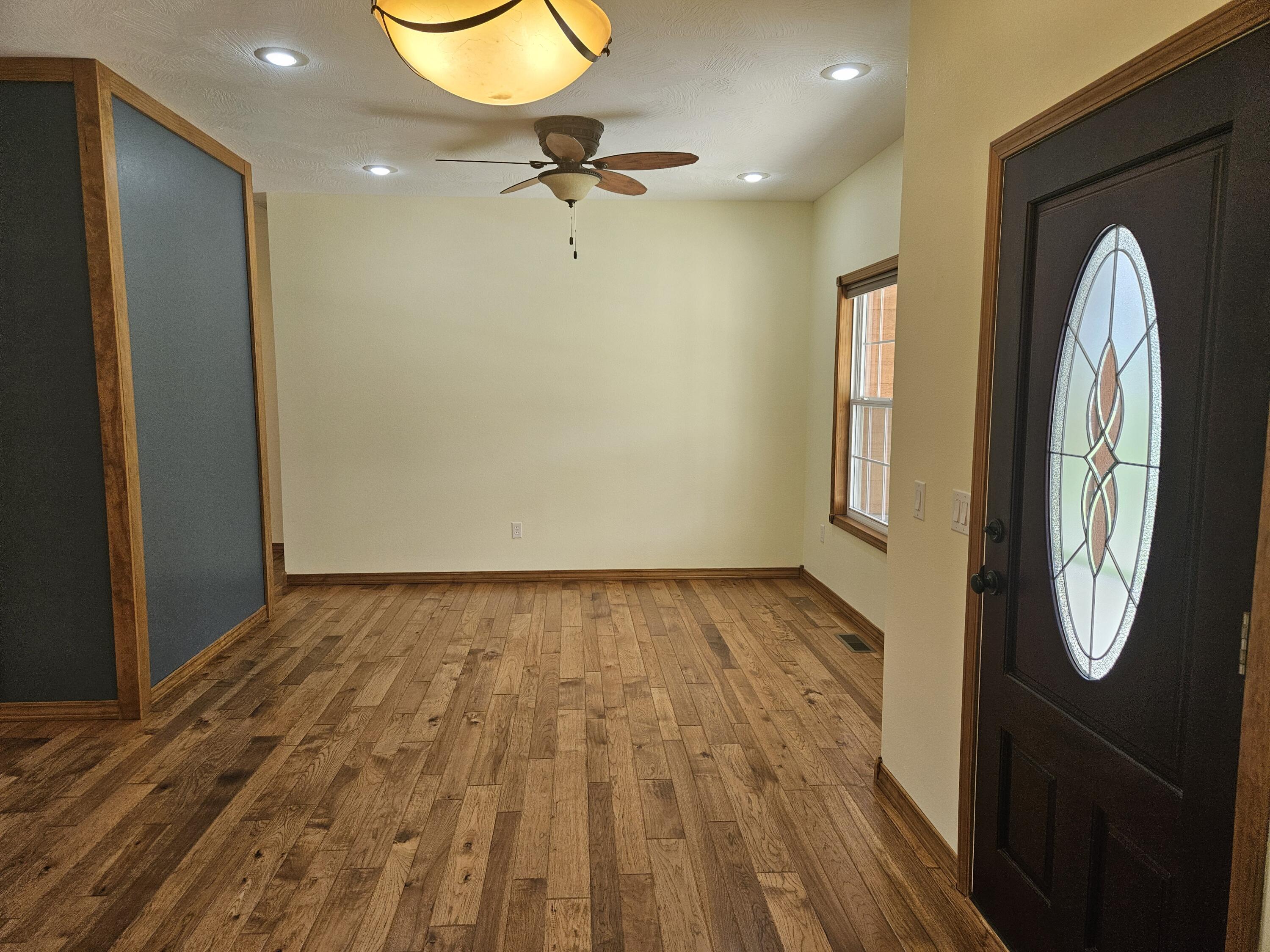 633 East Mountain Drive Property Photo 30