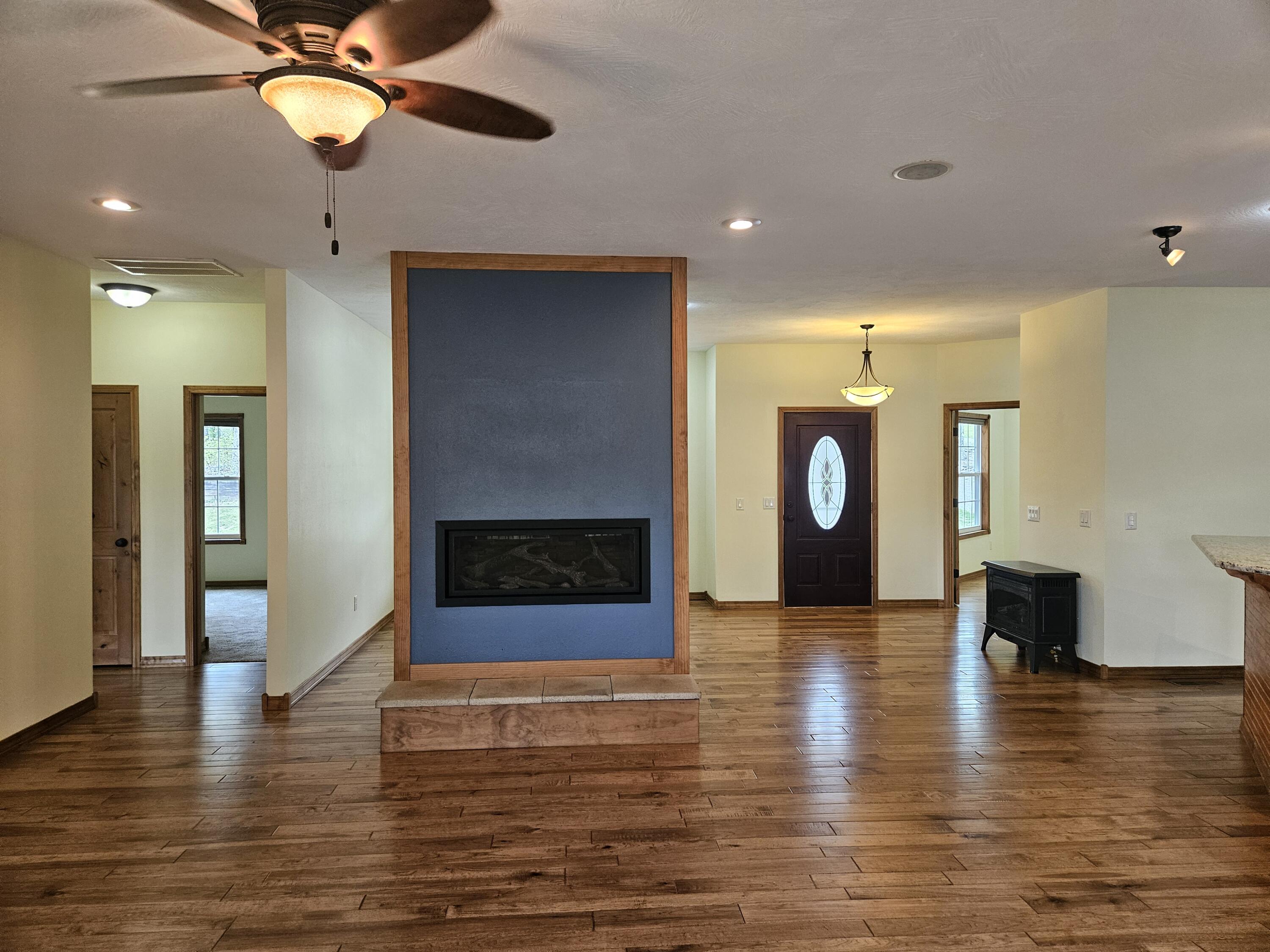 633 East Mountain Drive Property Photo 31