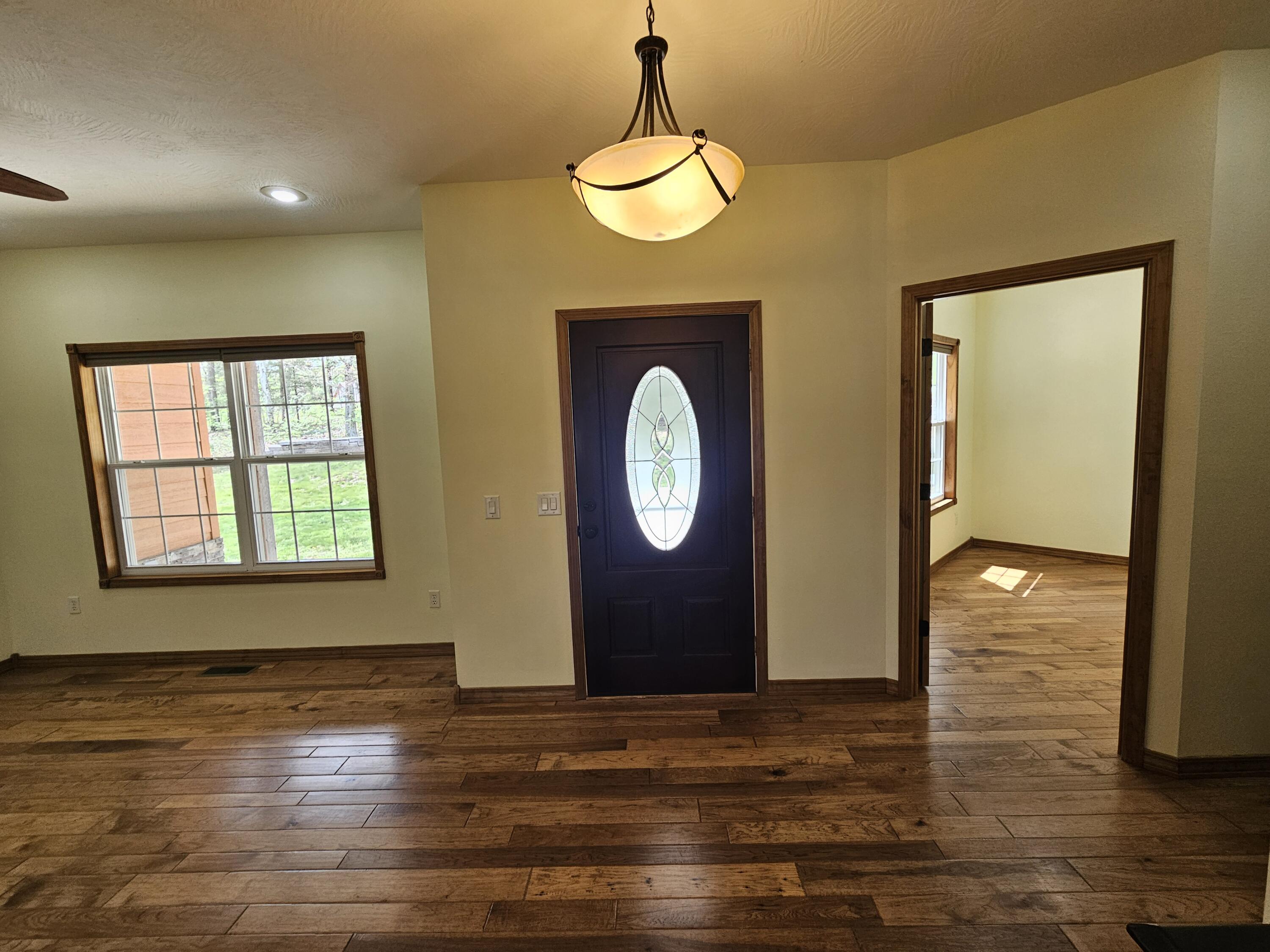 633 East Mountain Drive Property Photo 32