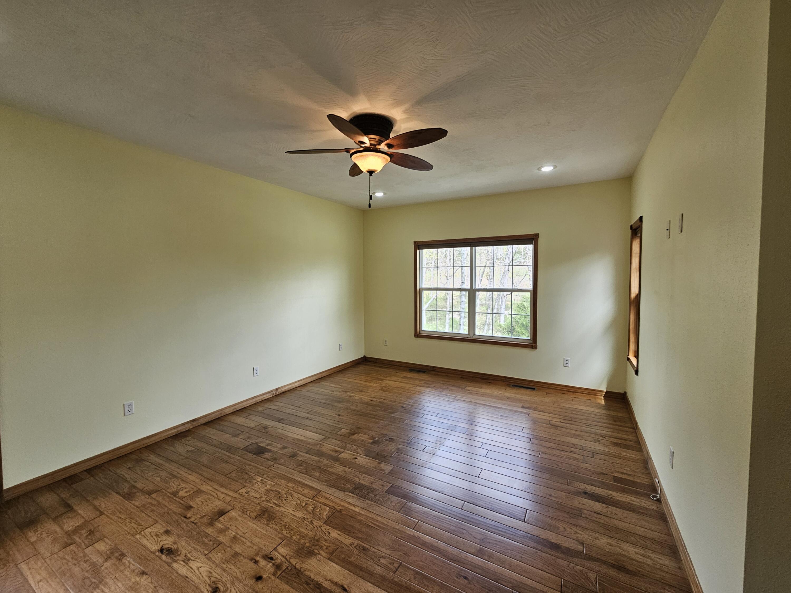 633 East Mountain Drive Property Photo 34