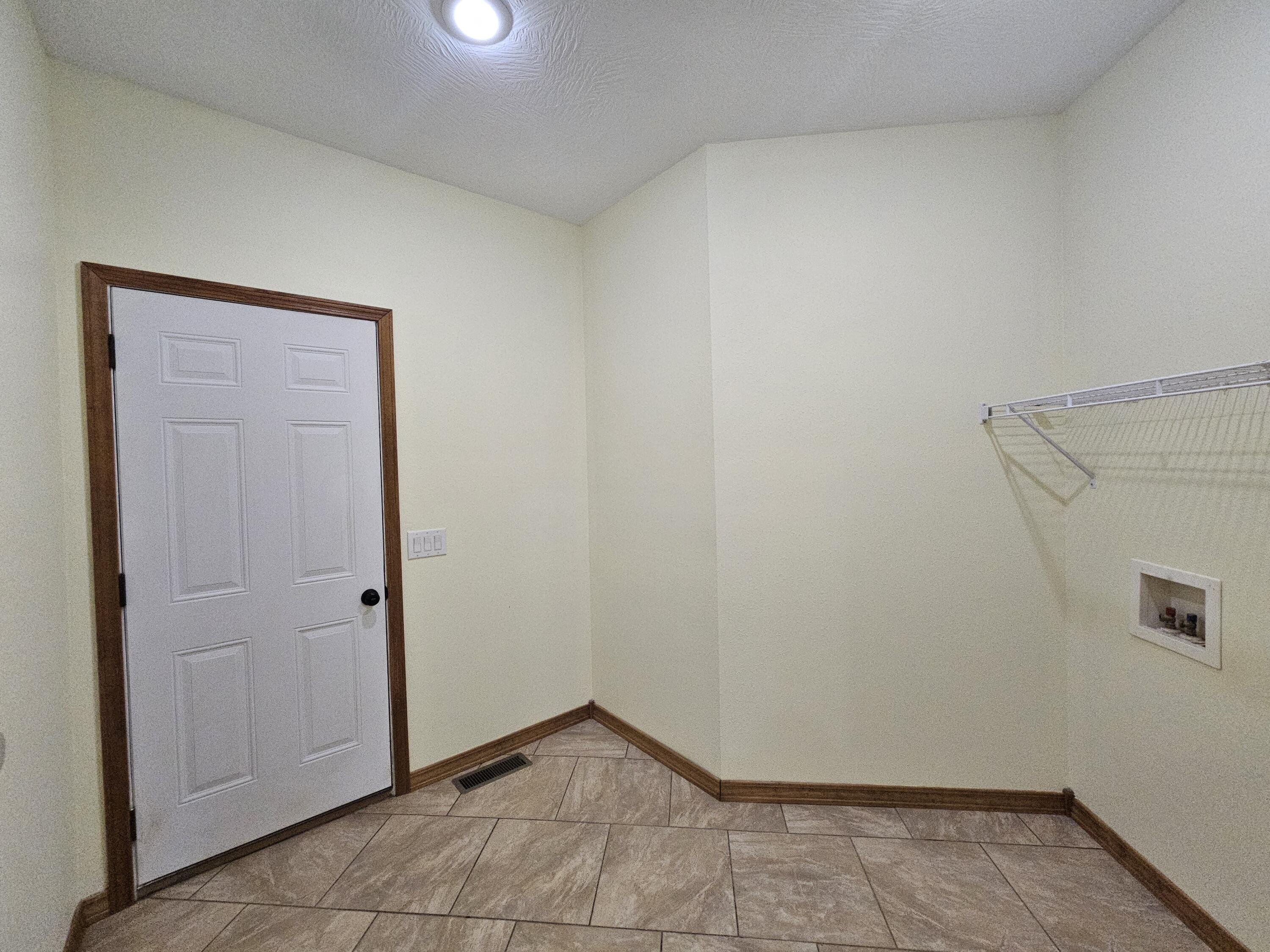 633 East Mountain Drive Property Photo 44