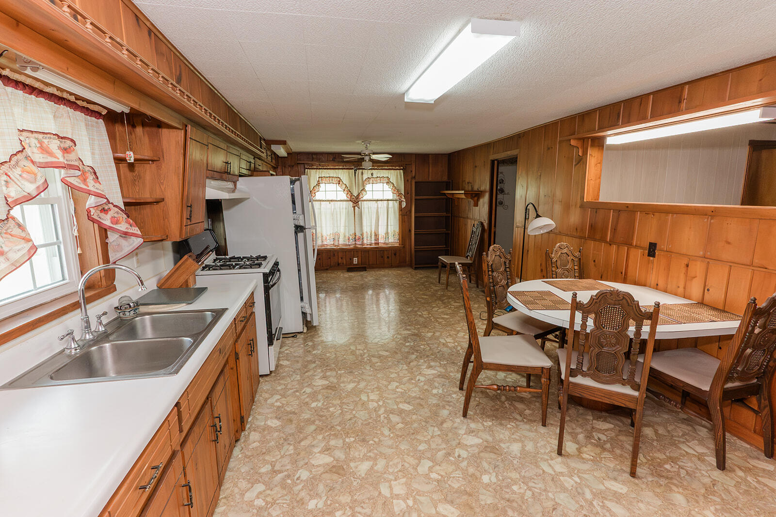 5423 South 226th Road Property Photo 13