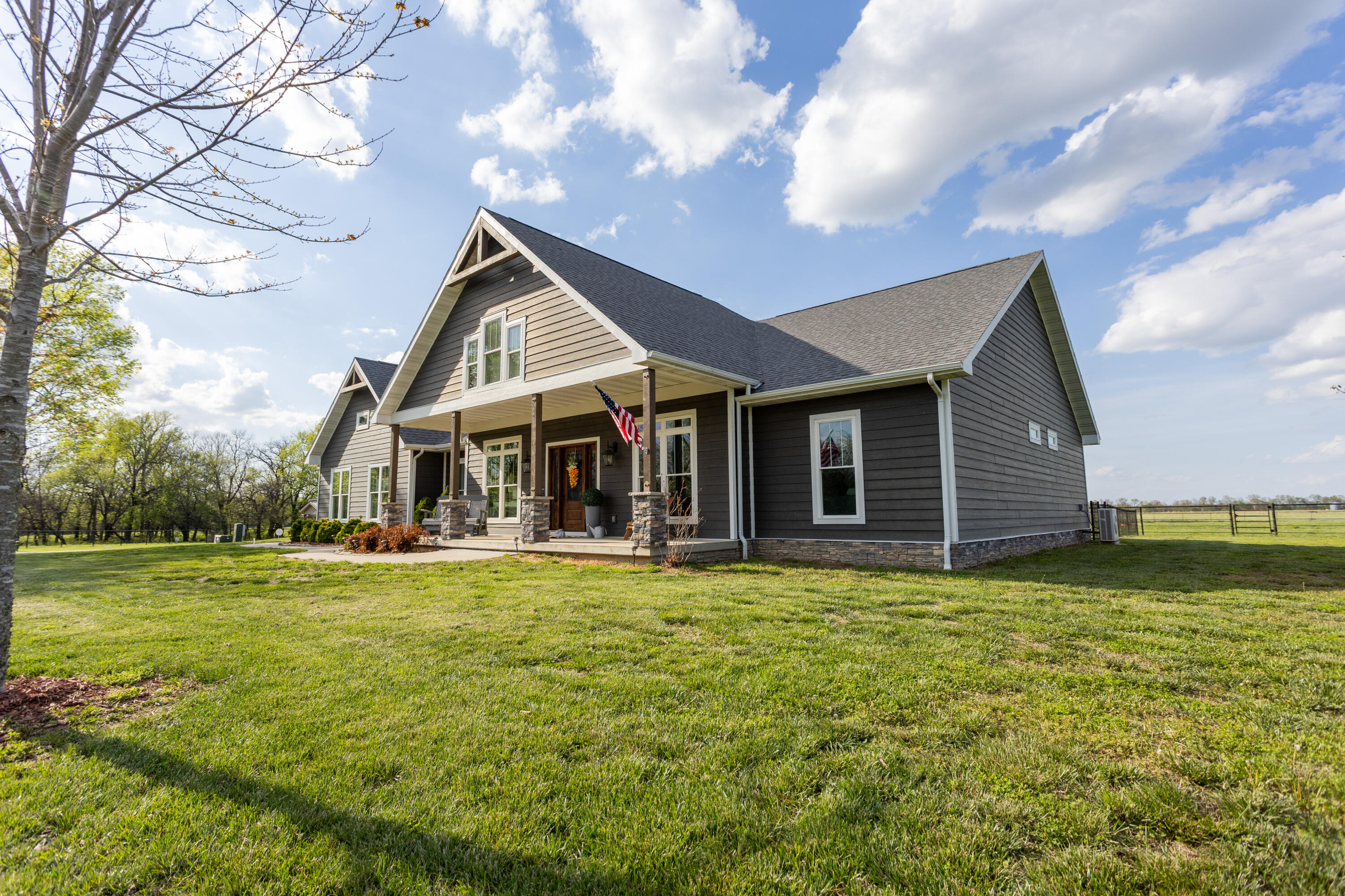 17765 Pembrook Road Property Photo 7