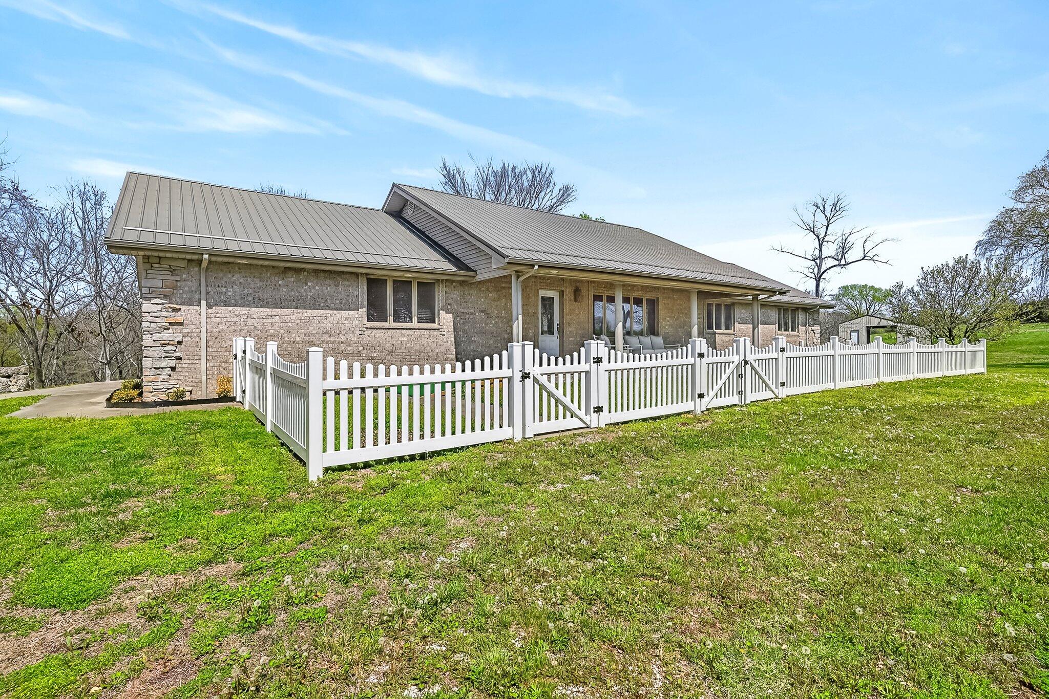 775 East 505th Road Property Photo 1