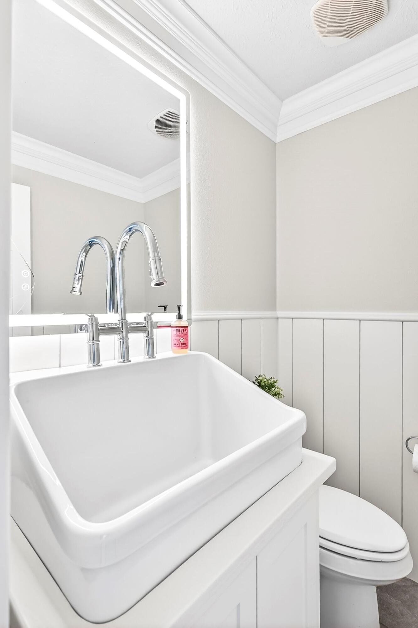 775 East 505th Road Property Photo 18