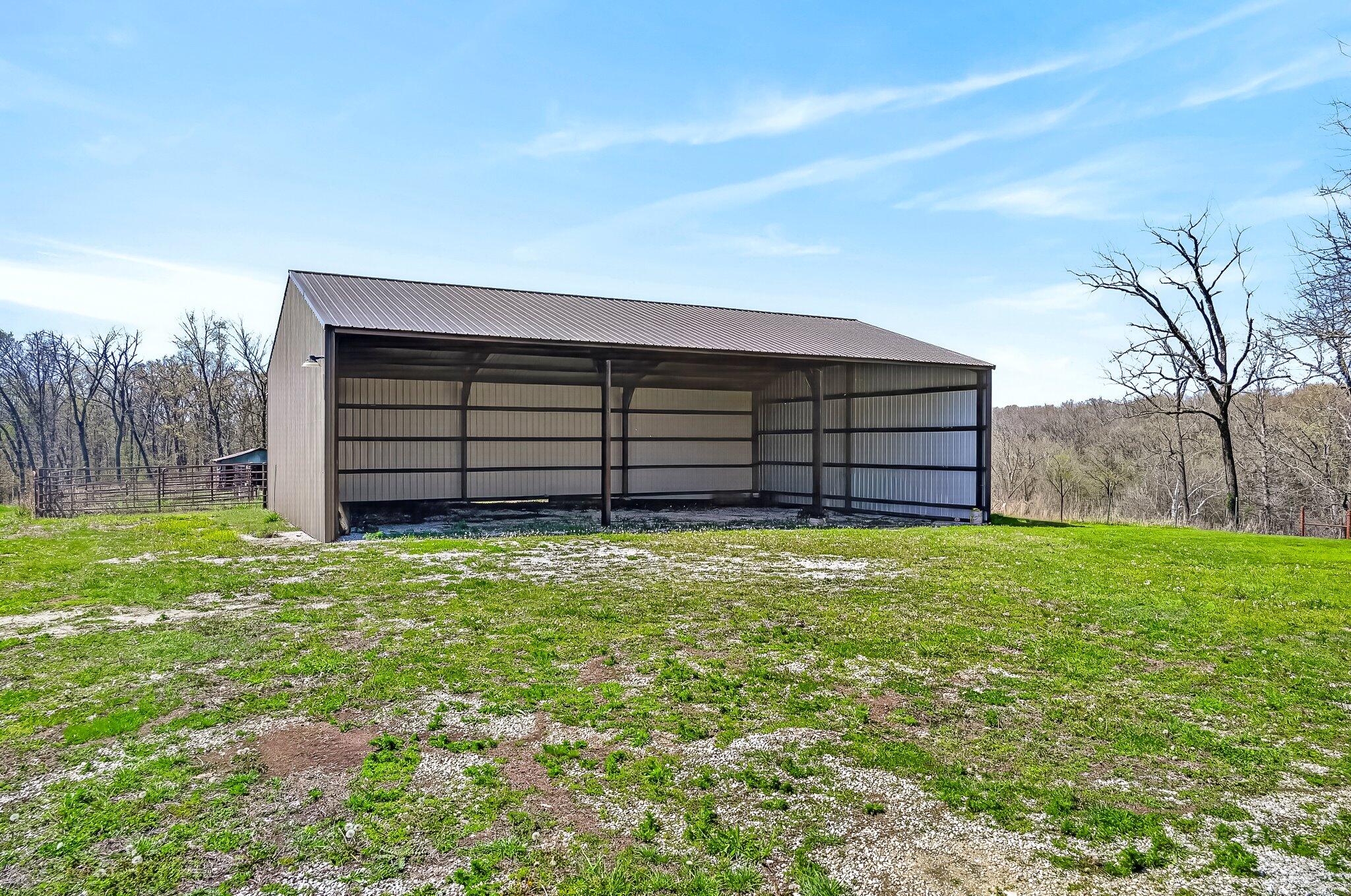 775 East 505th Road Property Photo 41