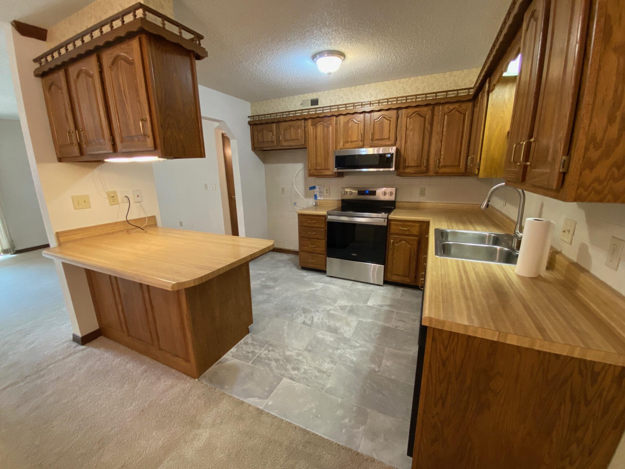 130 Wilshire Drive 32 Property Photo 6