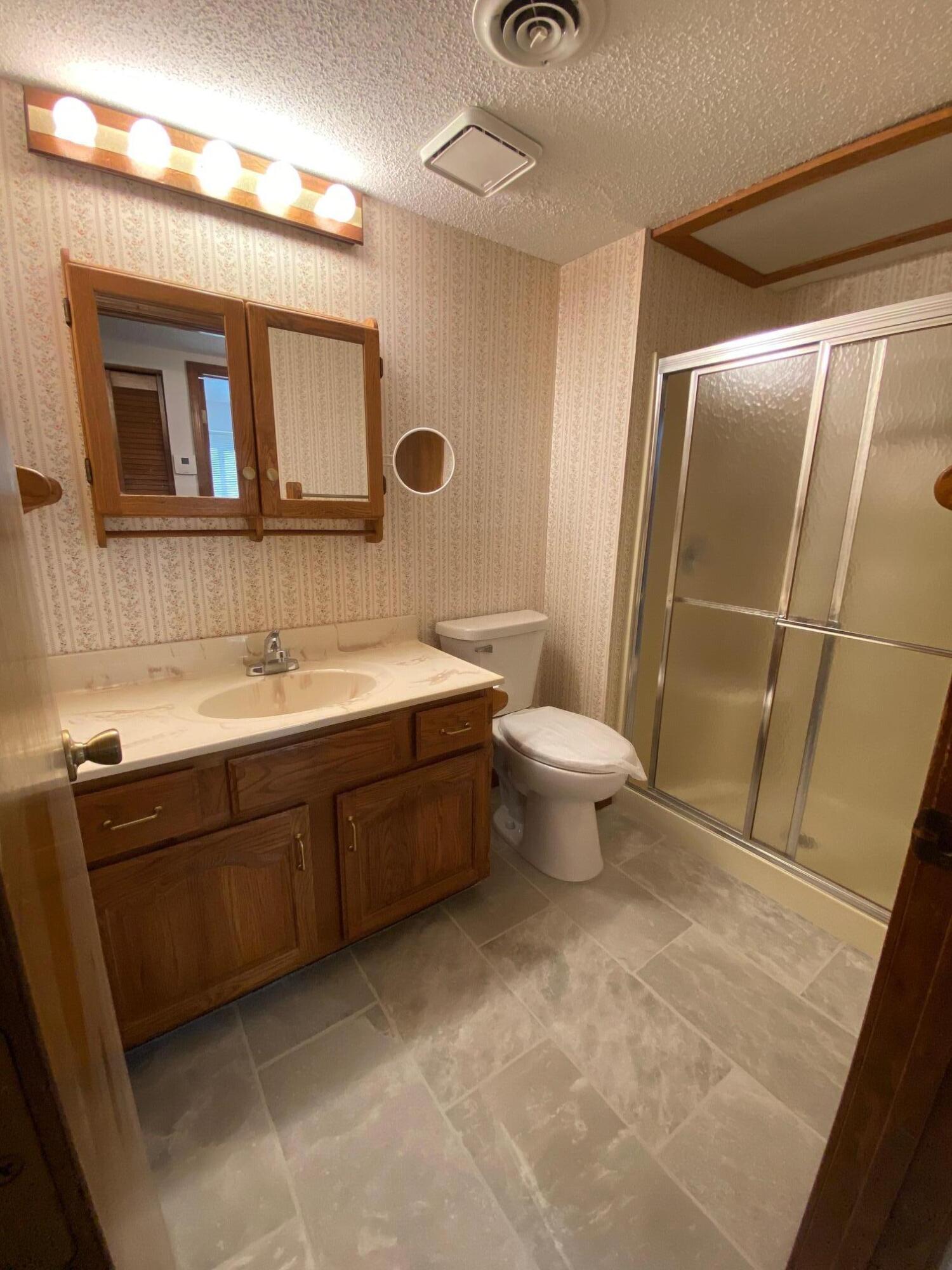 130 Wilshire Drive 32 Property Photo 10