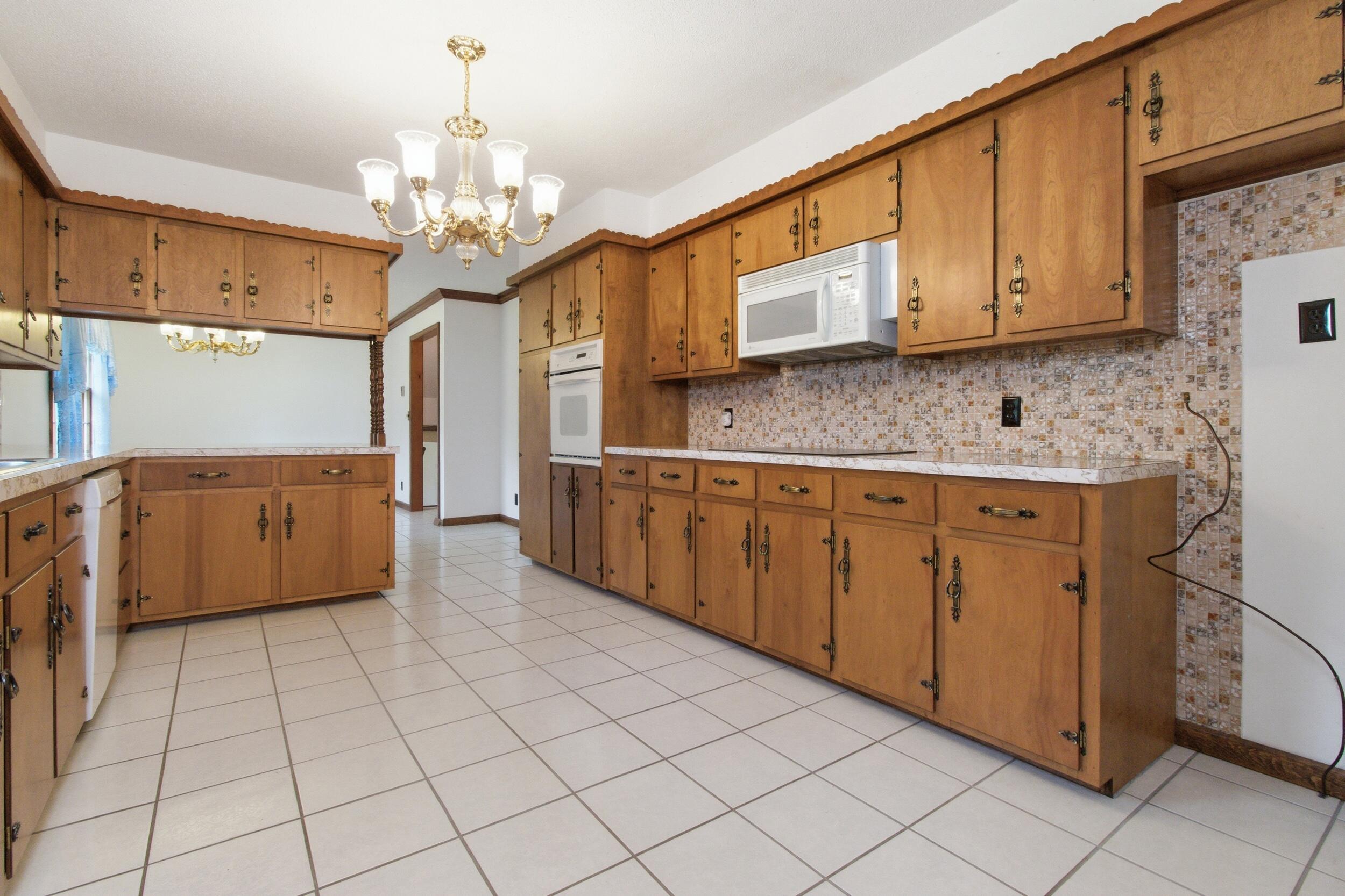 310 East South Oak Crest Drive Property Photo 16