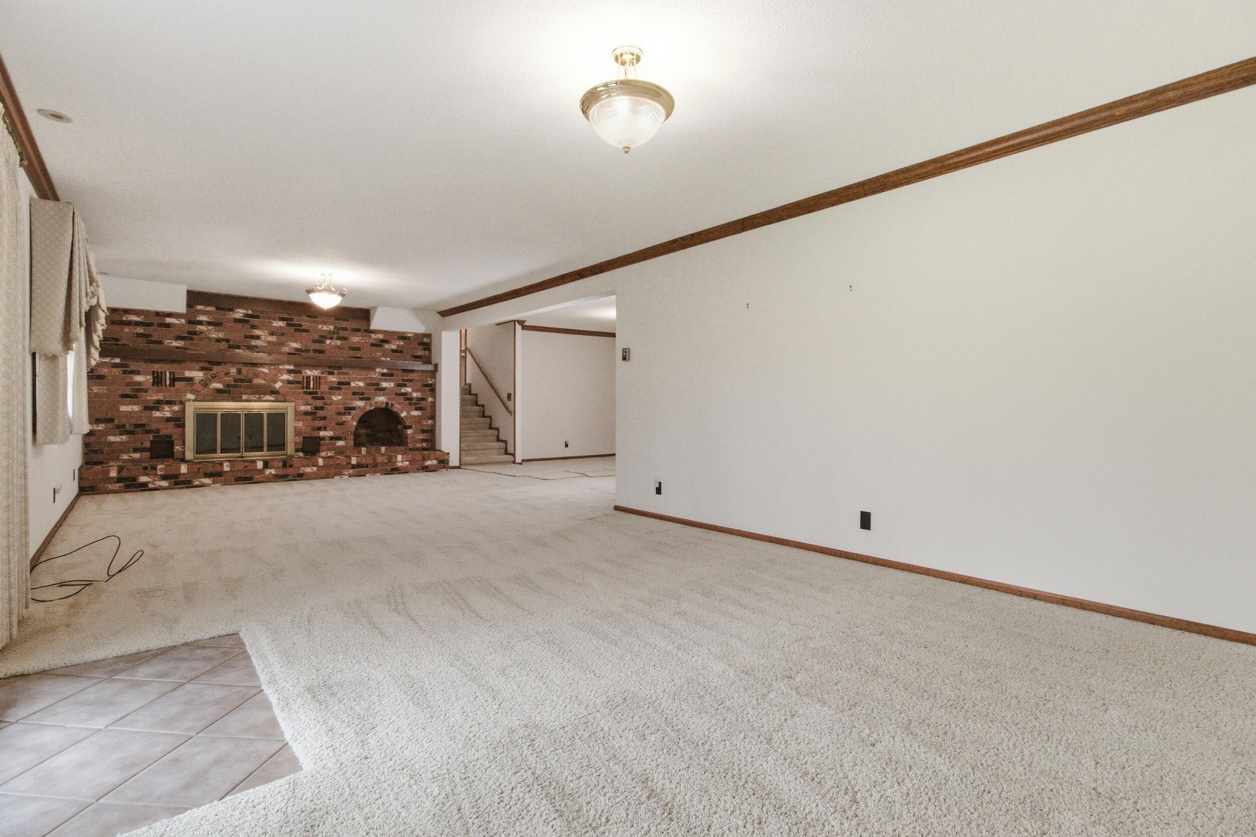310 East South Oak Crest Drive Property Photo 19