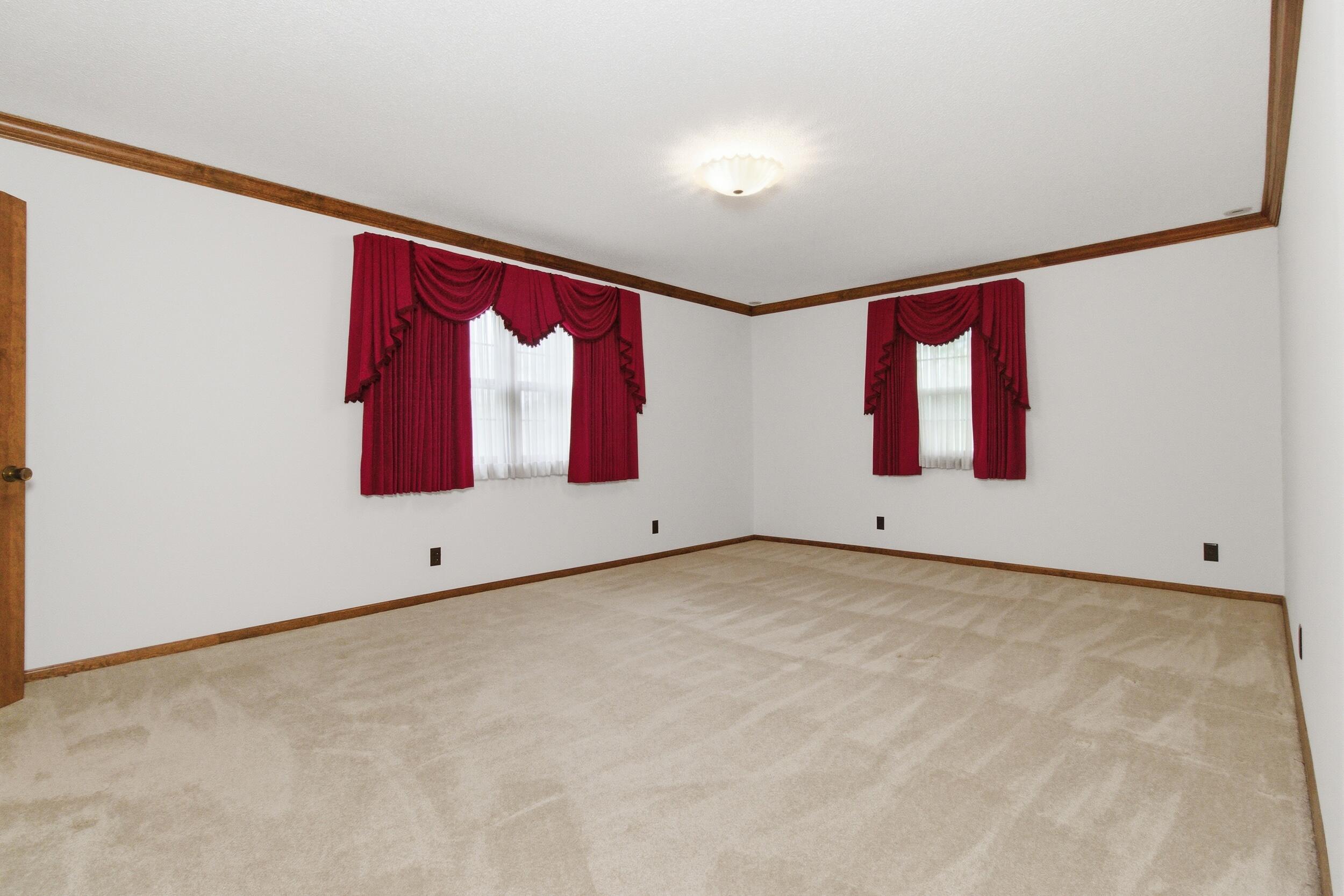 310 East South Oak Crest Drive Property Photo 27
