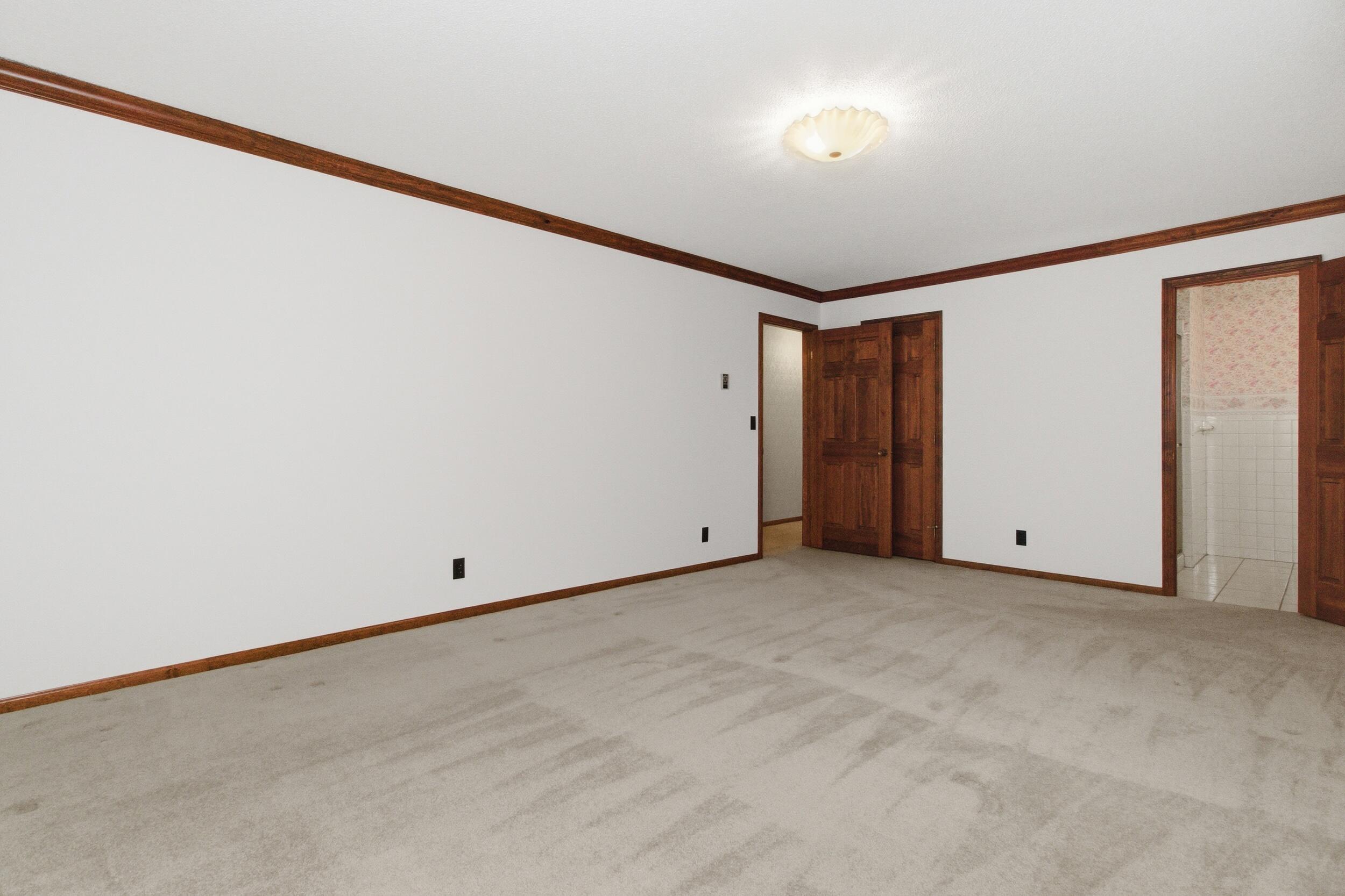 310 East South Oak Crest Drive Property Photo 28