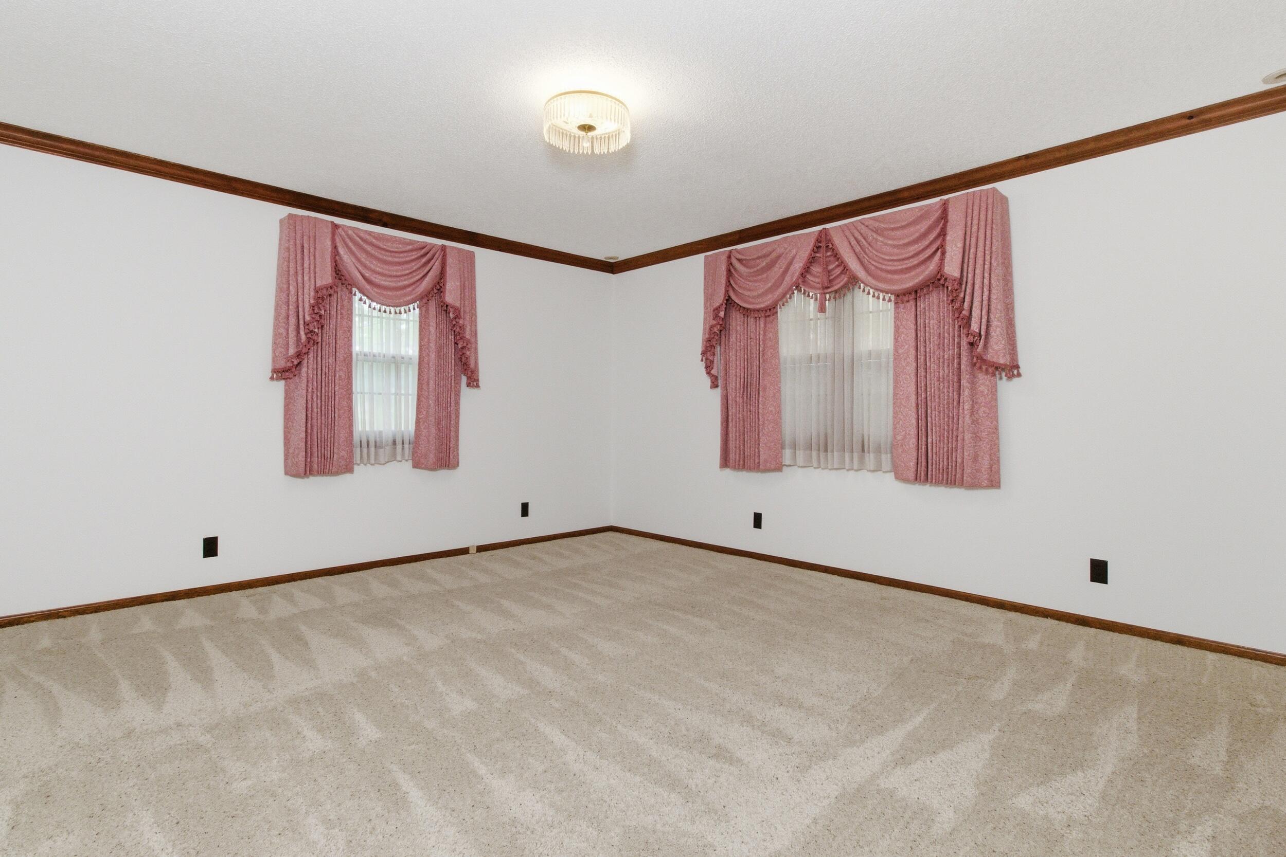 310 East South Oak Crest Drive Property Photo 30