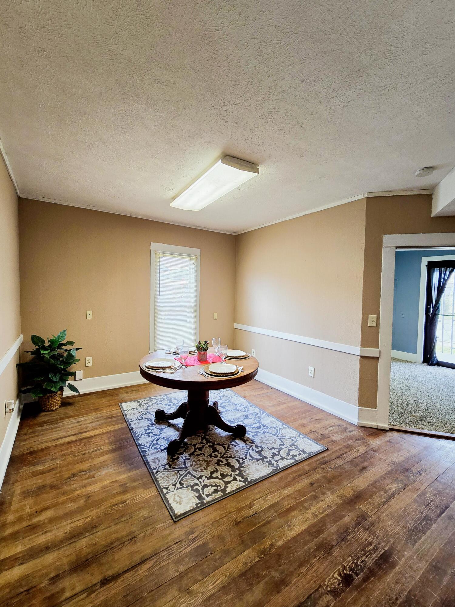 902 North Jefferson Street Property Photo 11