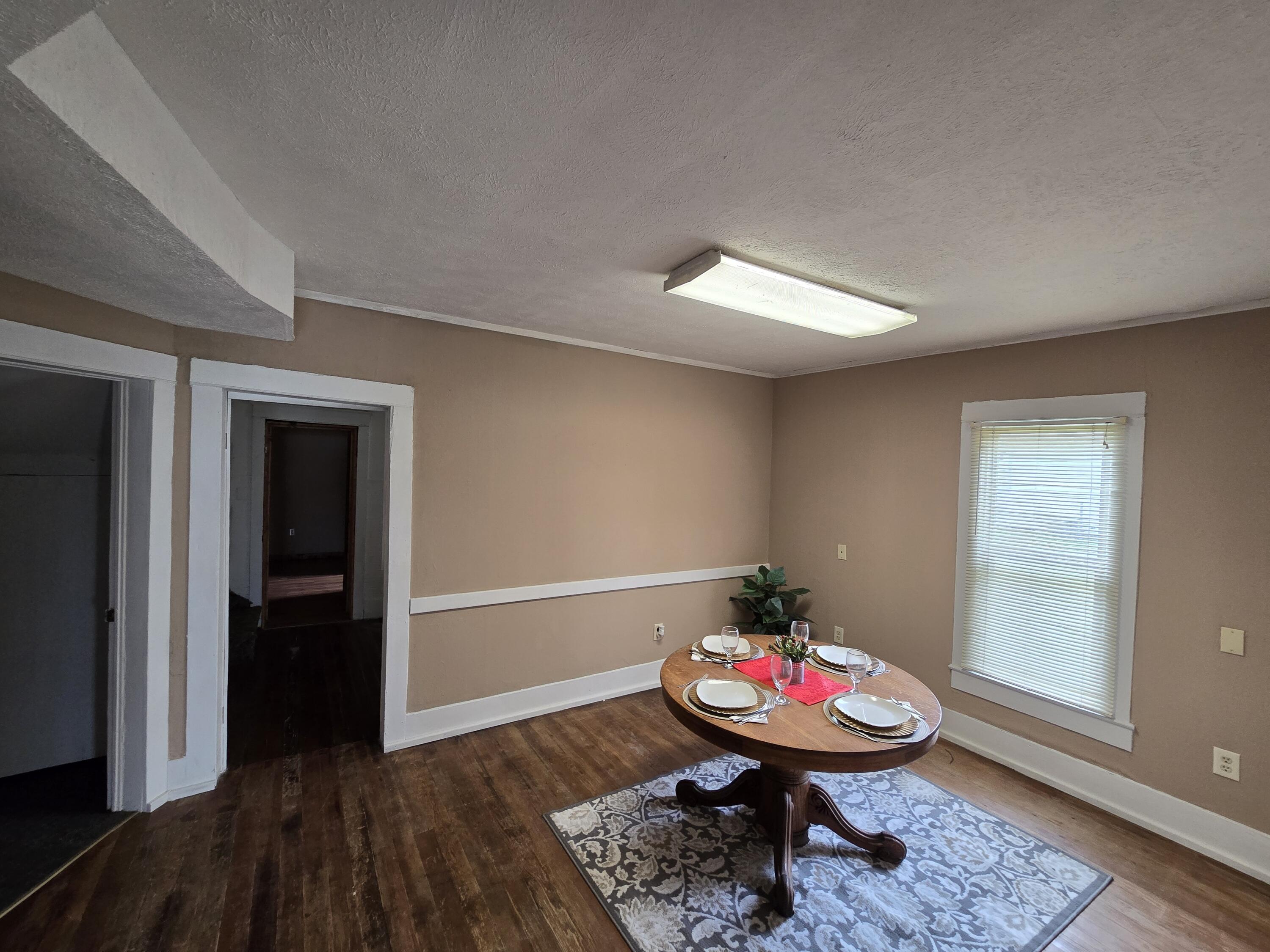 902 North Jefferson Street Property Photo 14