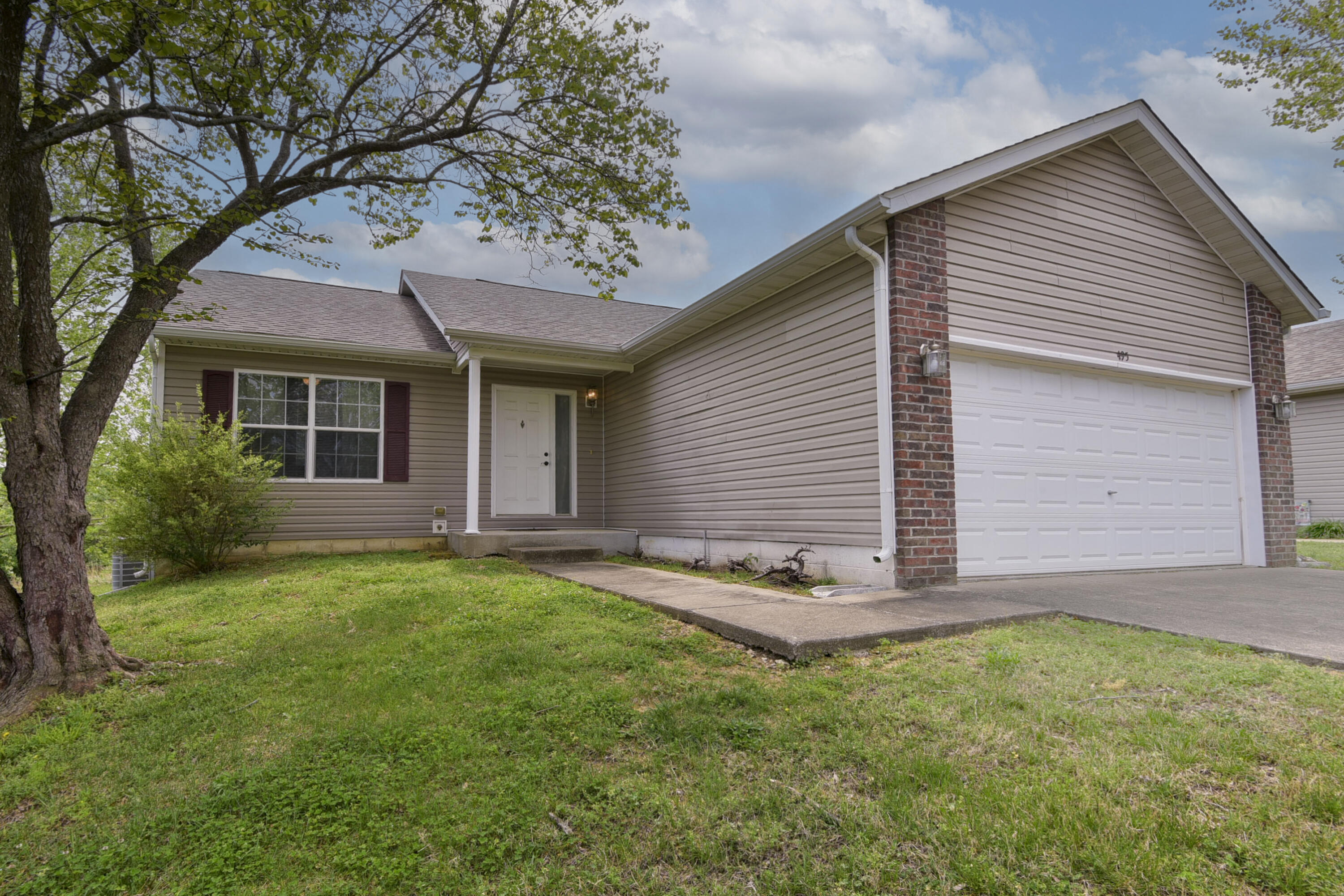 495 Van Buren Road Property Photo 4