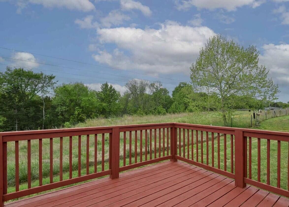 495 Van Buren Road Property Photo 8
