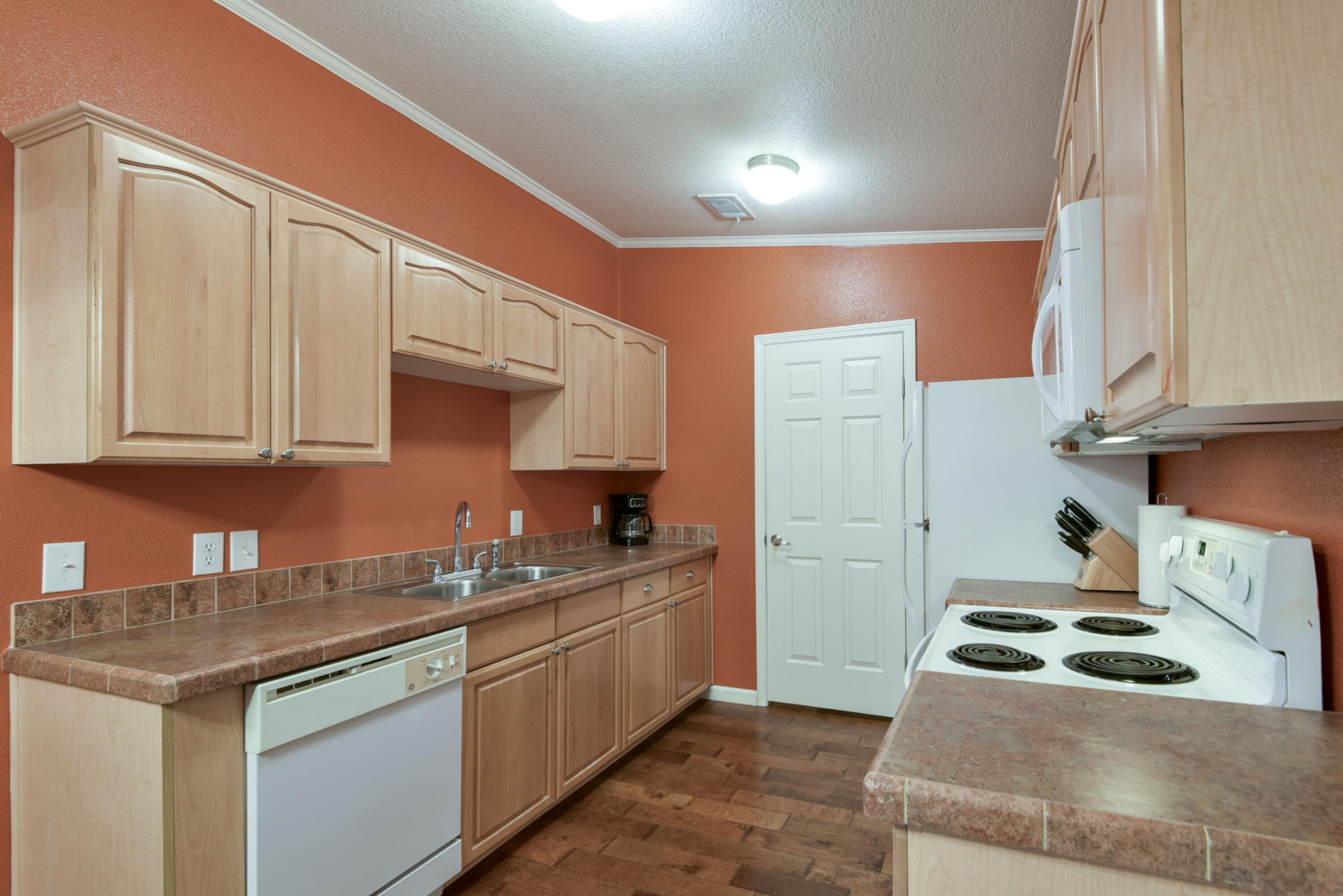 495 Van Buren Road Property Photo 11