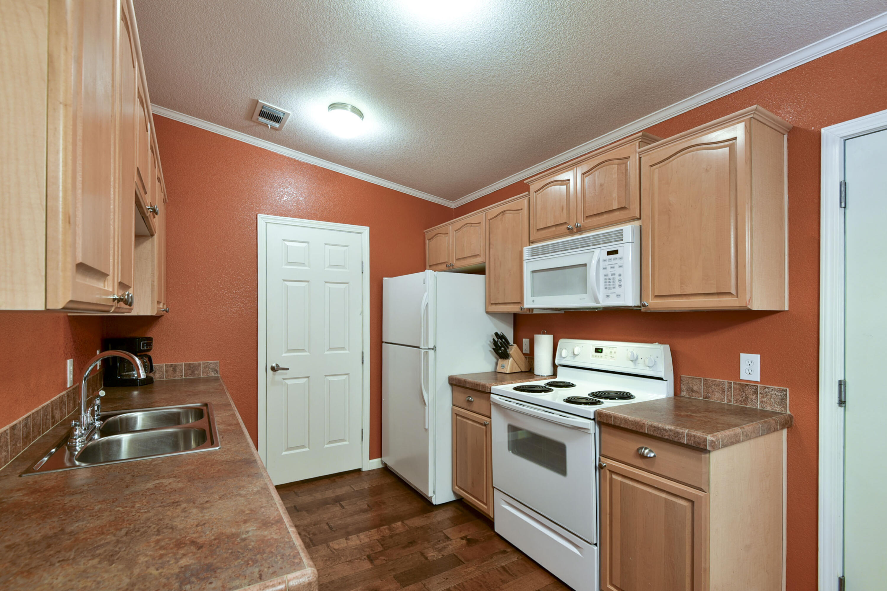 495 Van Buren Road Property Photo 12