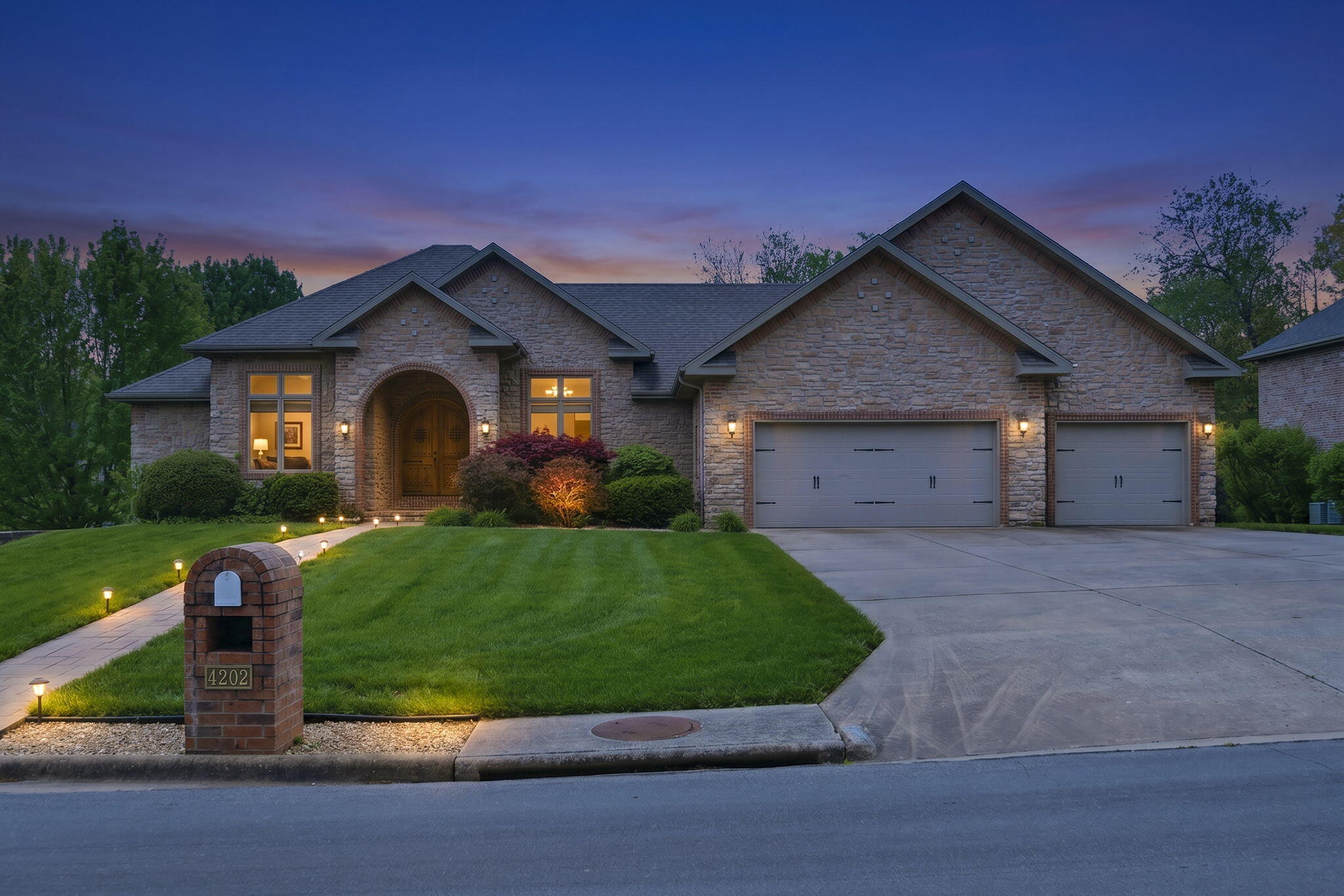 4202 Buttonwood Drive Property Photo 2