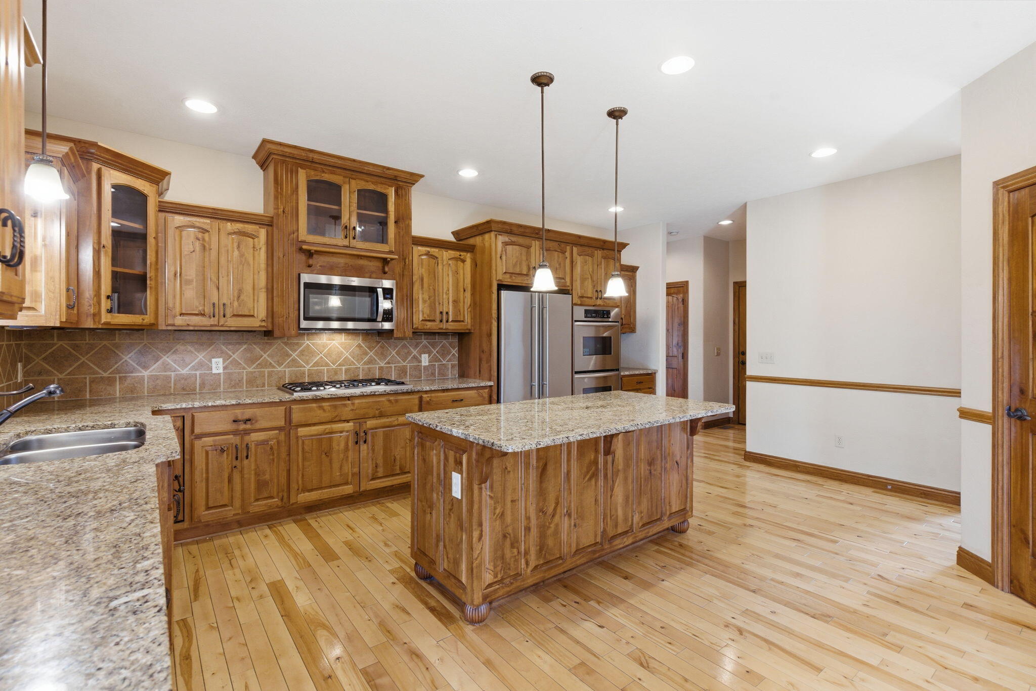 4202 Buttonwood Drive Property Photo 12